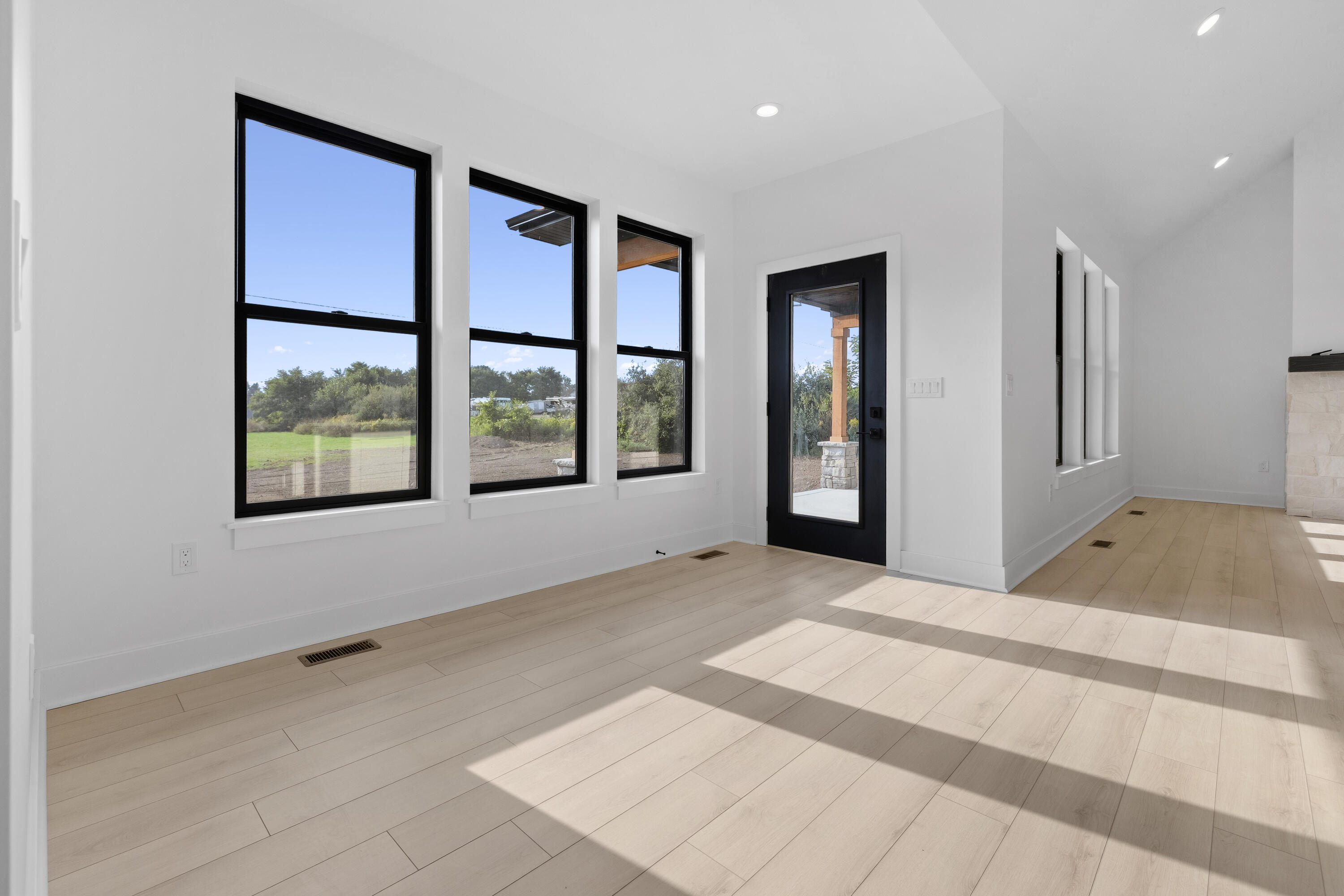 7997 Bergin Road Property Photo 15