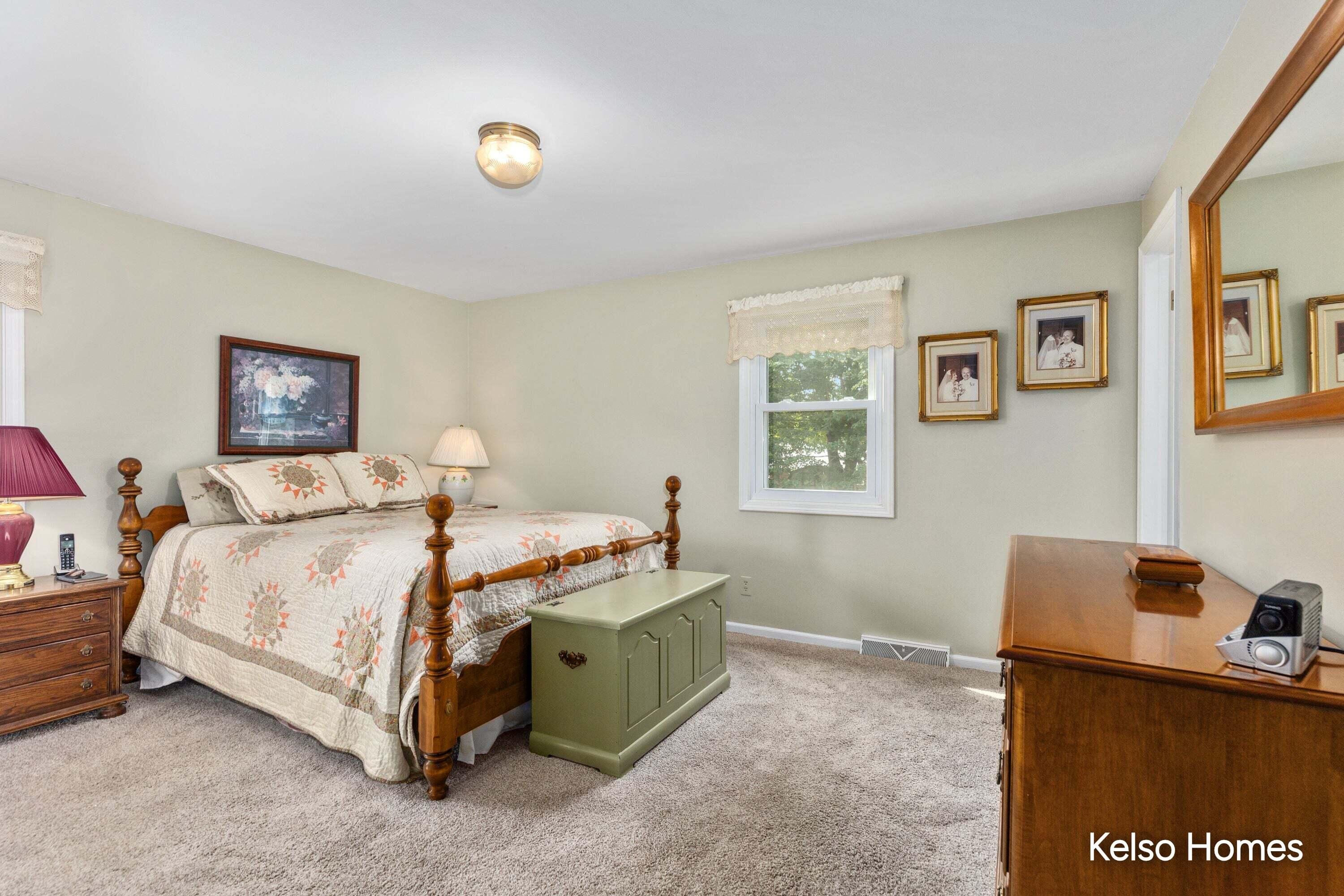 1704 Millbank Street Se Property Photo 8