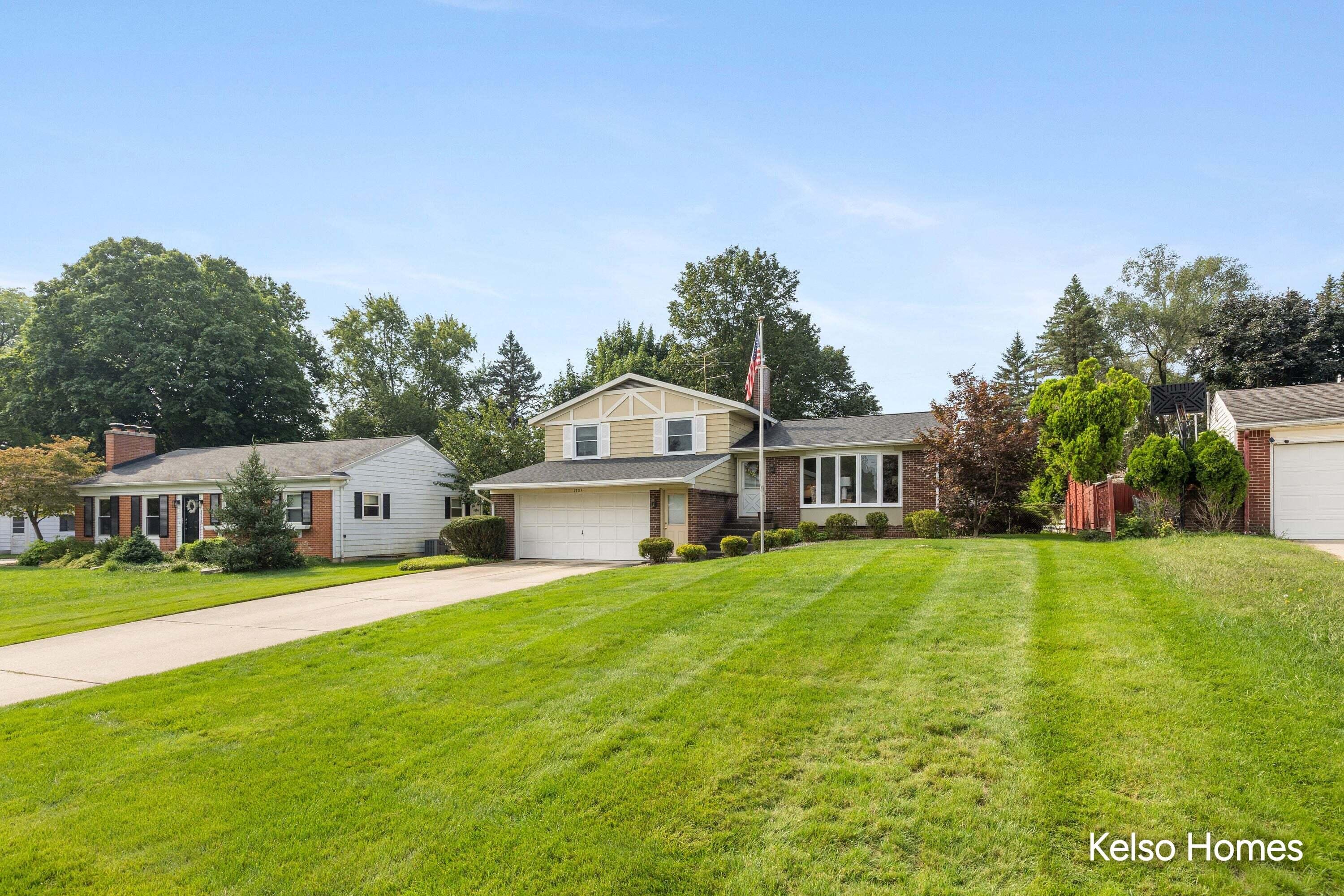 1704 Millbank Street Se Property Photo 24