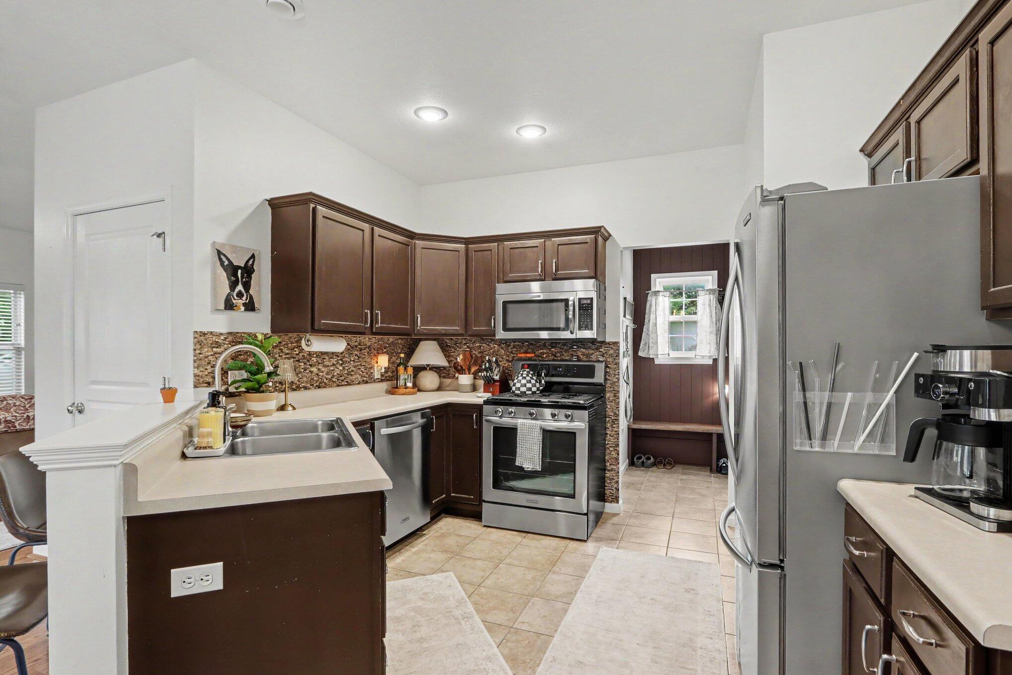 8150 Black Forest Drive Property Photo 7