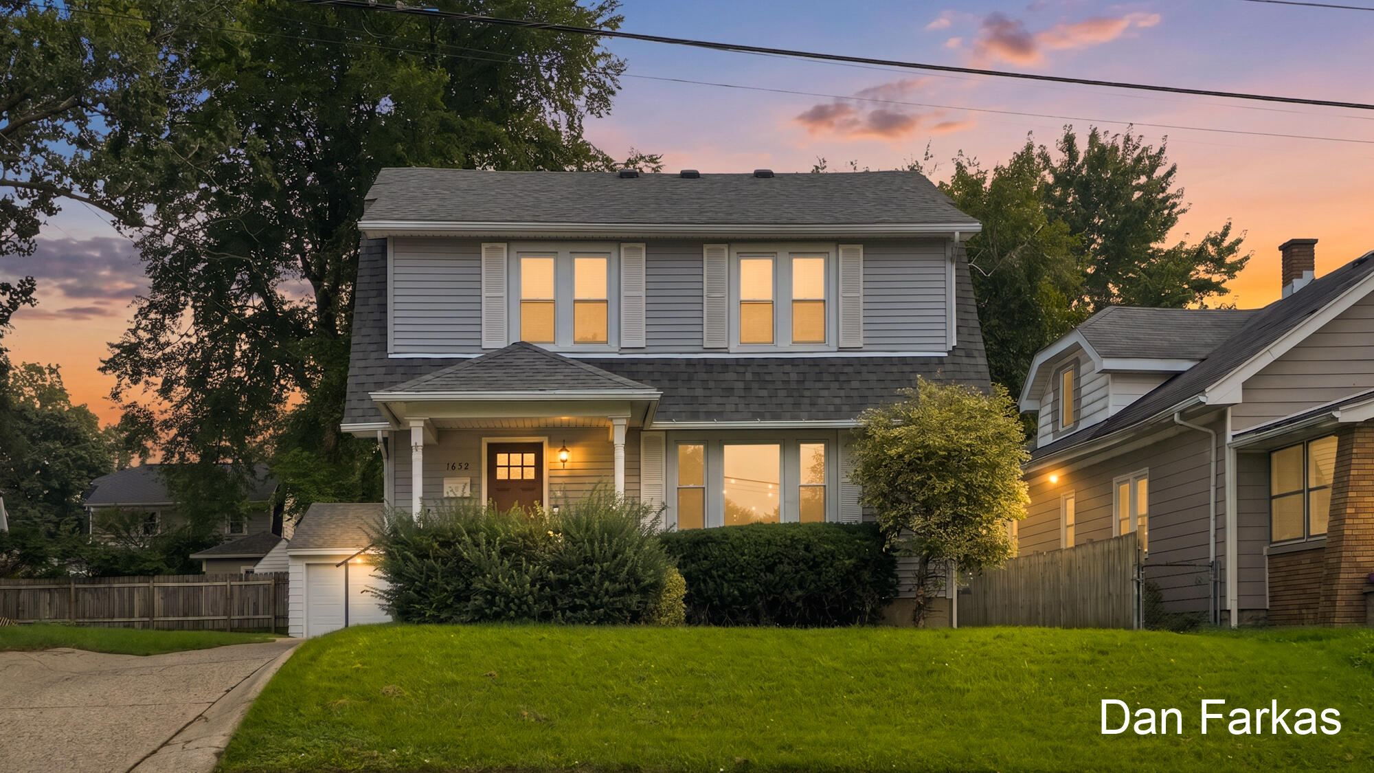 1652 Margaret Avenue Se Property Photo 1