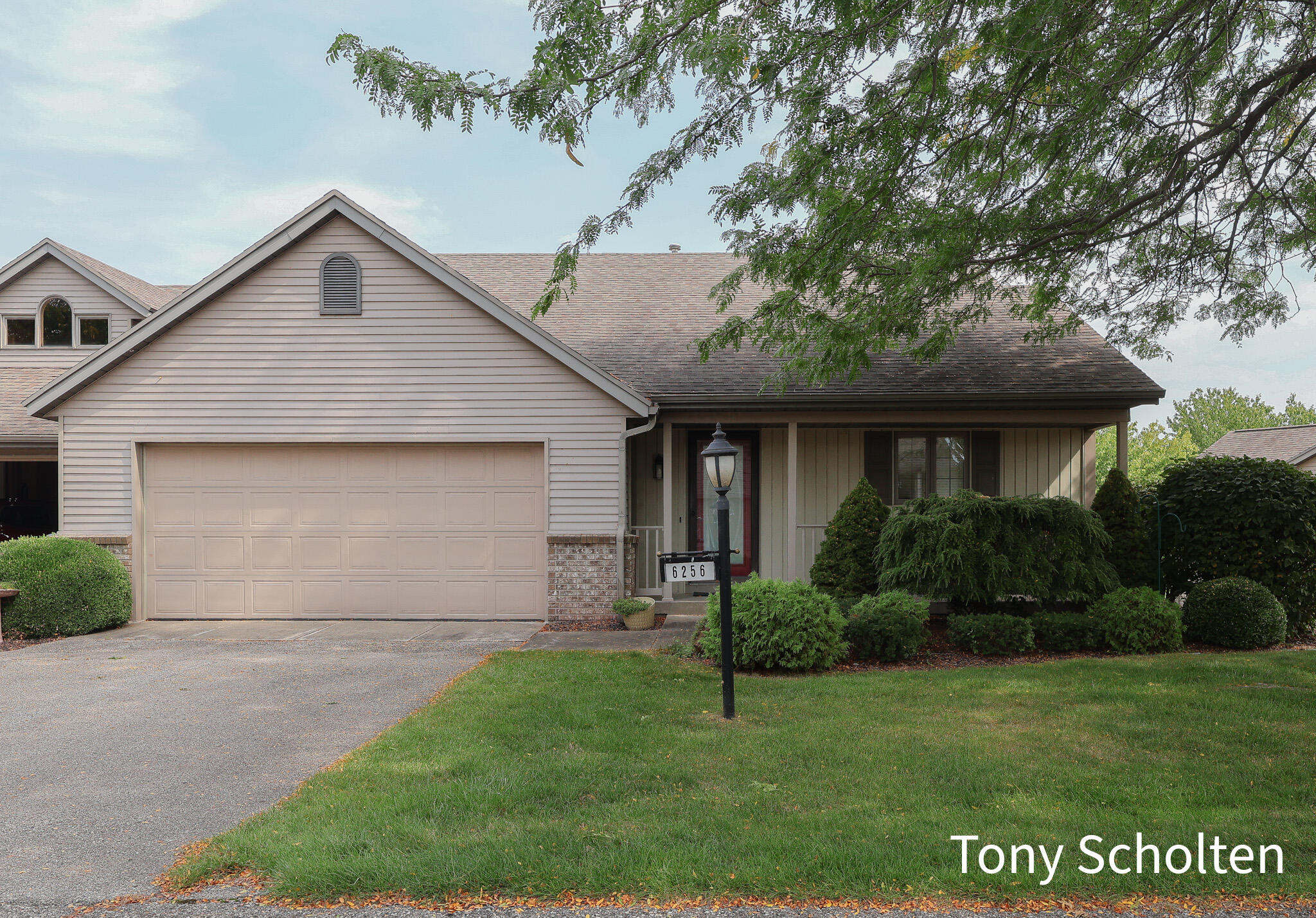6256 Springmont Drive 39 Property Photo 1
