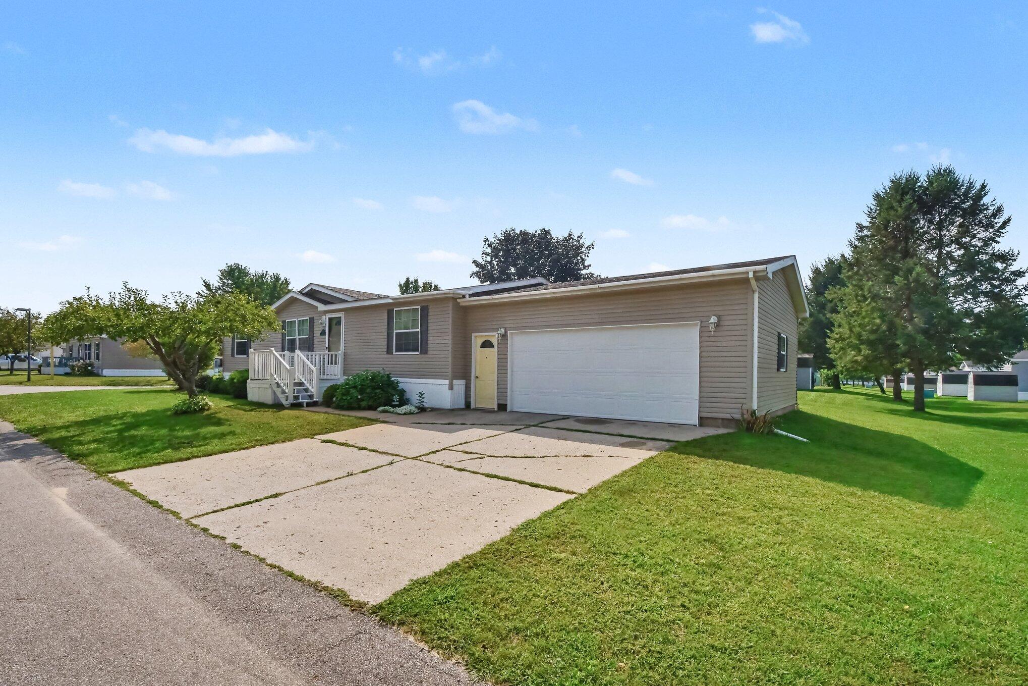 3524 Cloverfield Drive Property Photo 6