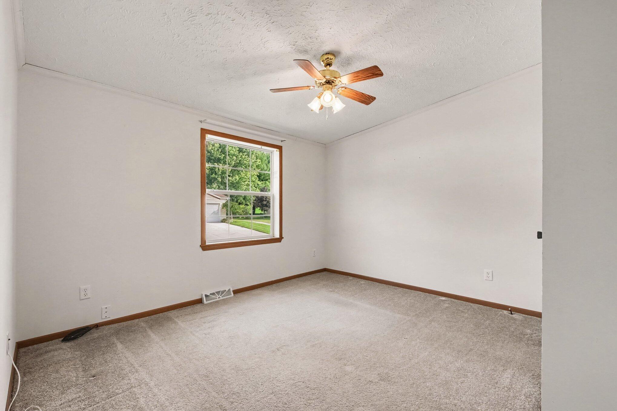 3524 Cloverfield Drive Property Photo 19