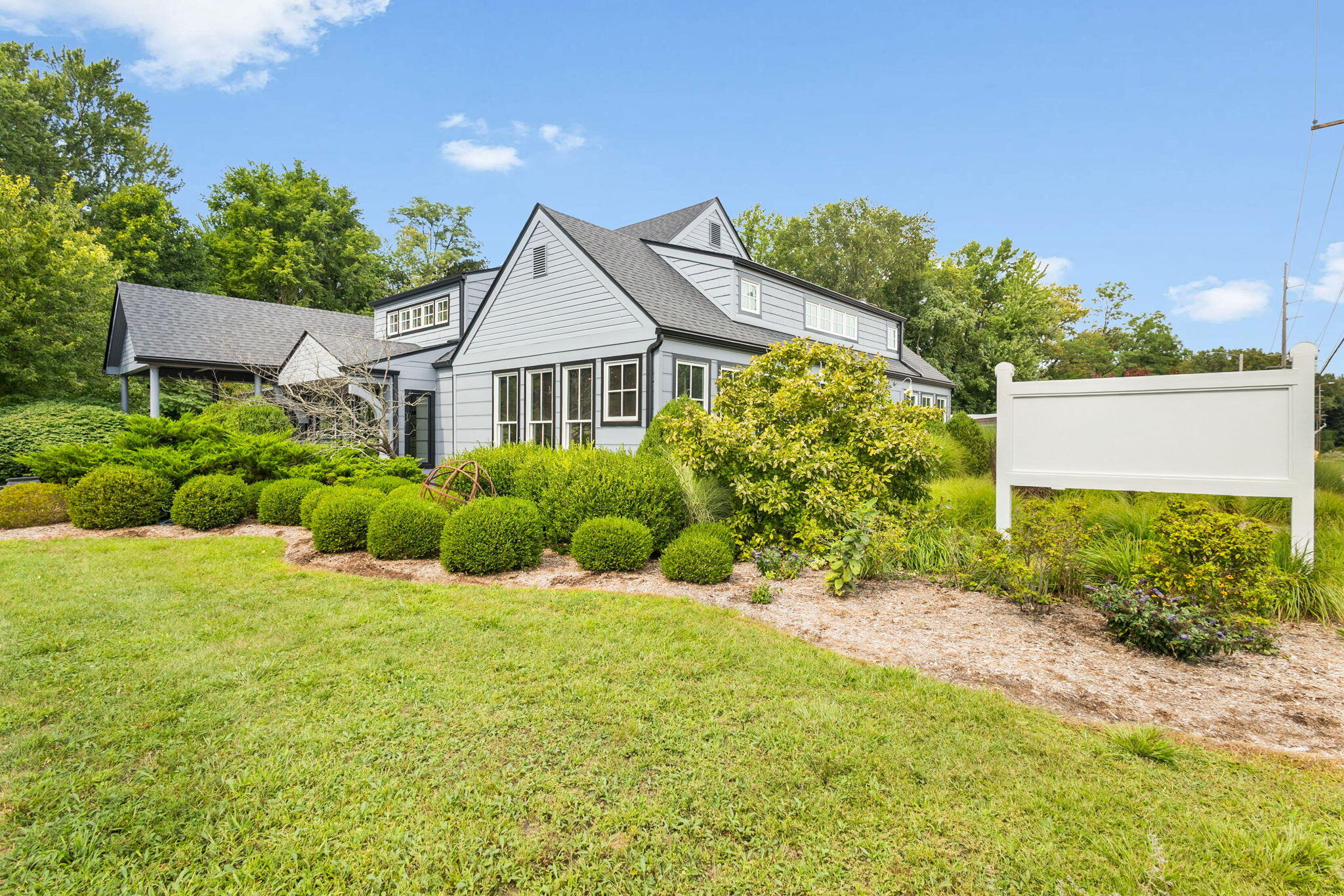 12868 Red Arrow Highway Property Photo 1