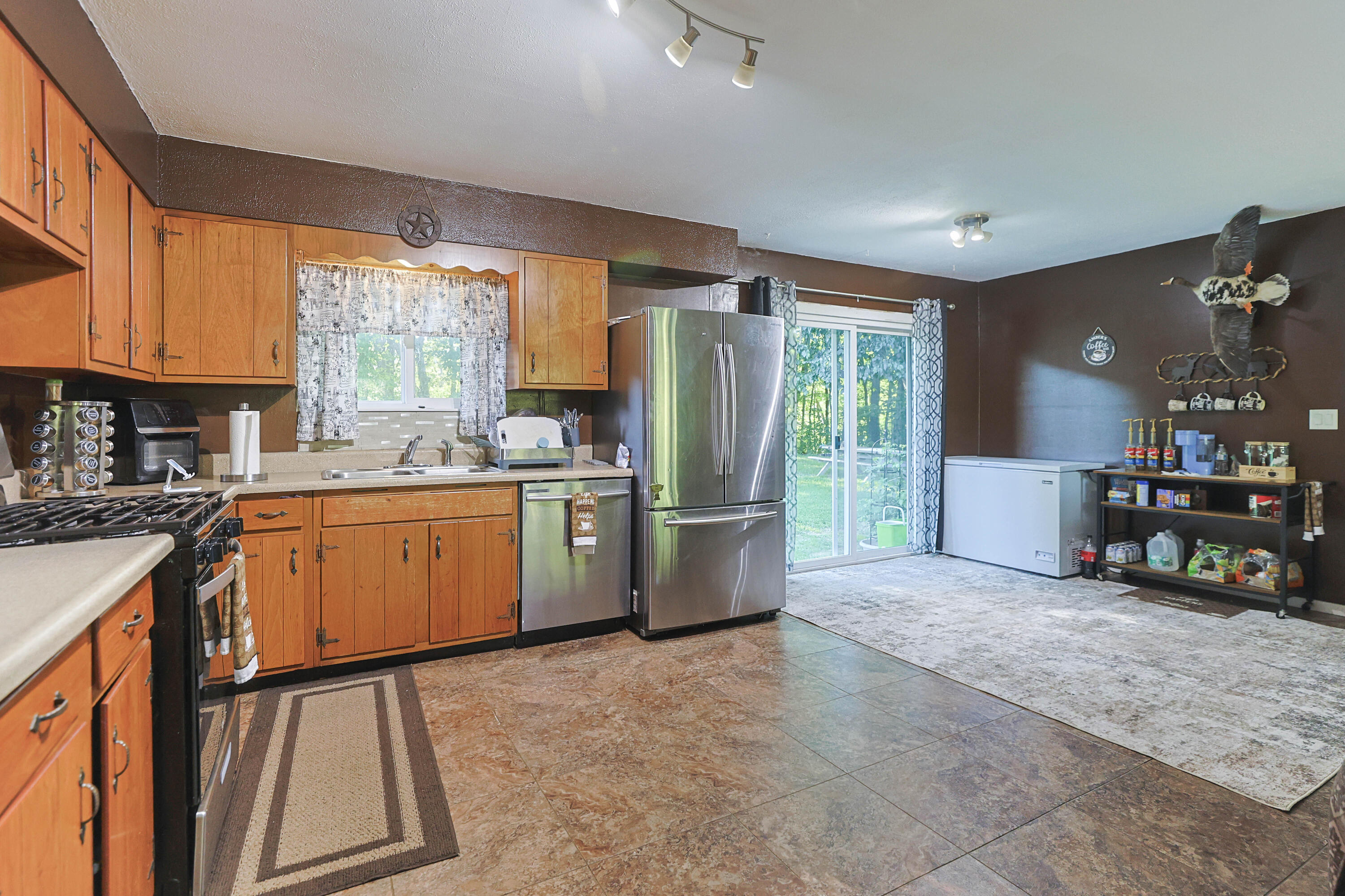 14910 Boyle Lake Road Property Photo 6