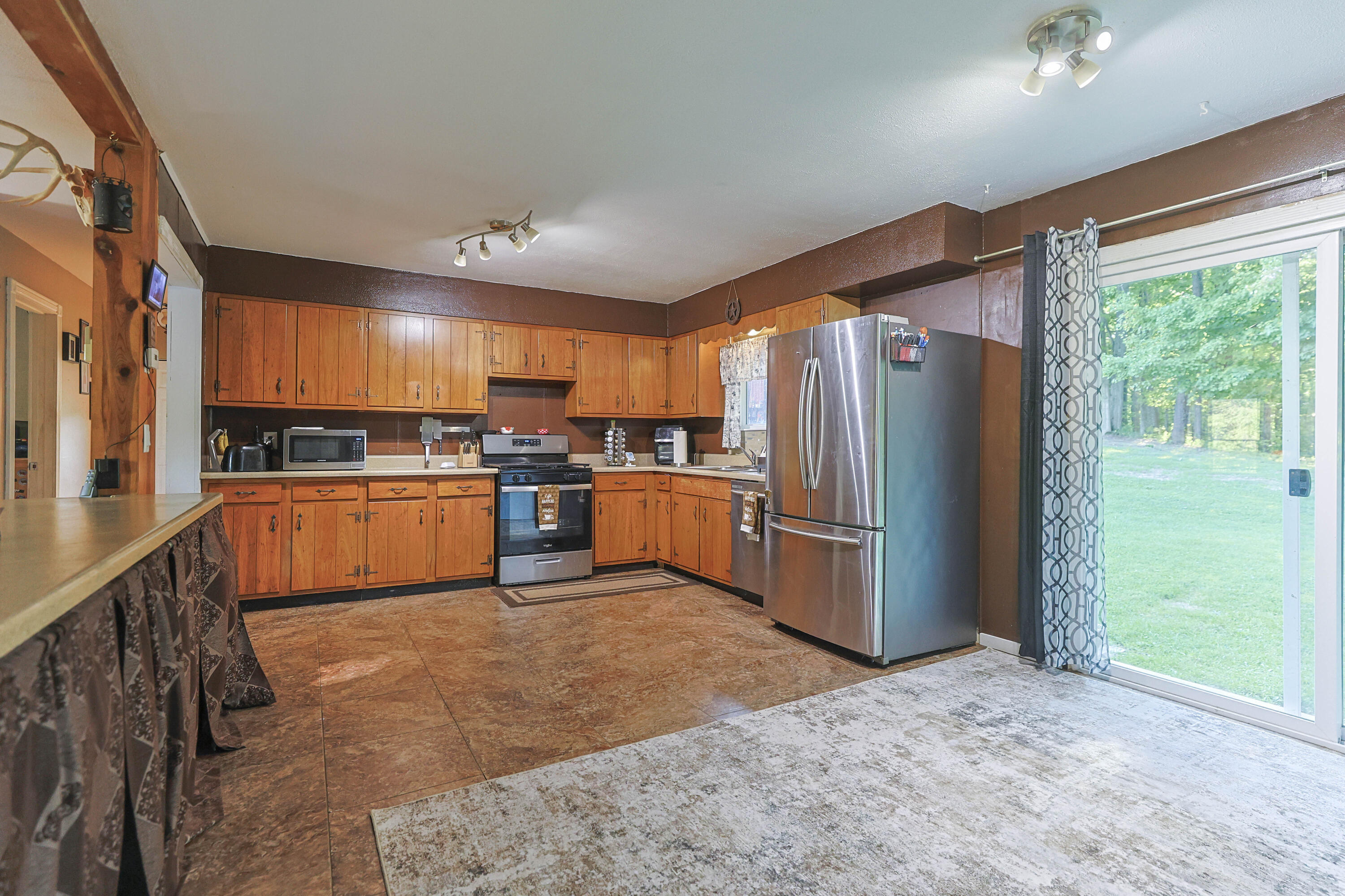 14910 Boyle Lake Road Property Photo 7