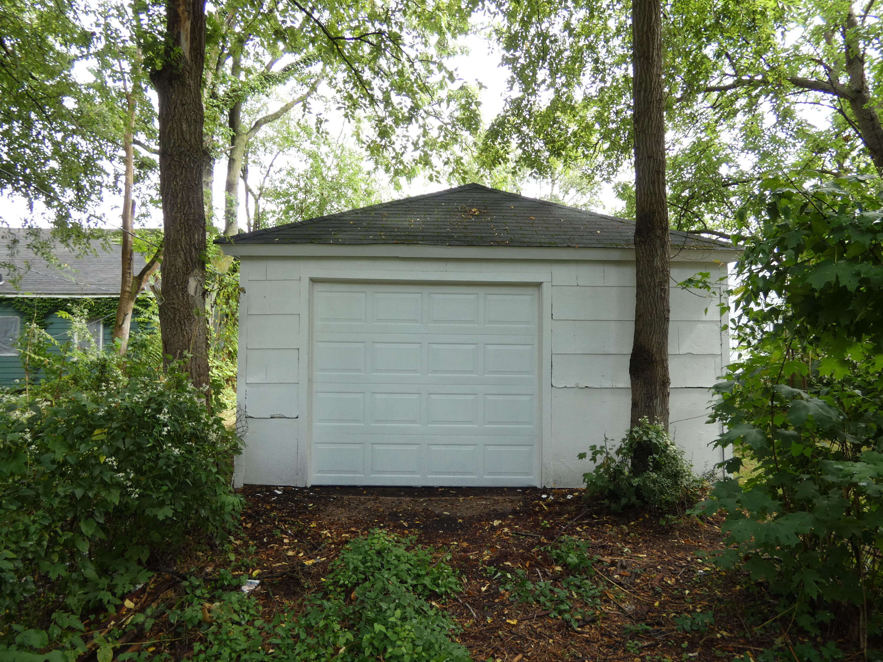 1330 Bishop Avenue Property Photo 4