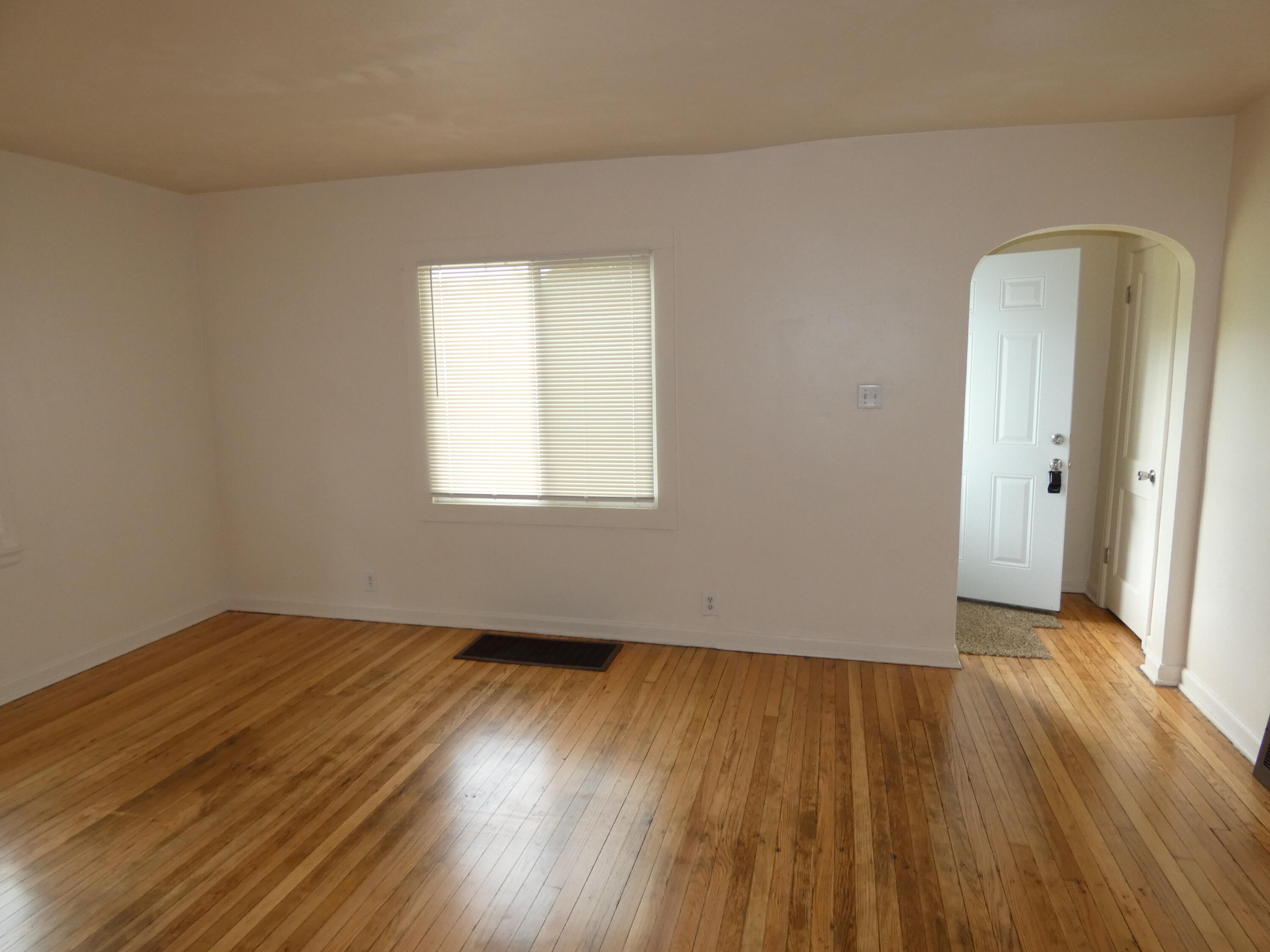1330 Bishop Avenue Property Photo 10