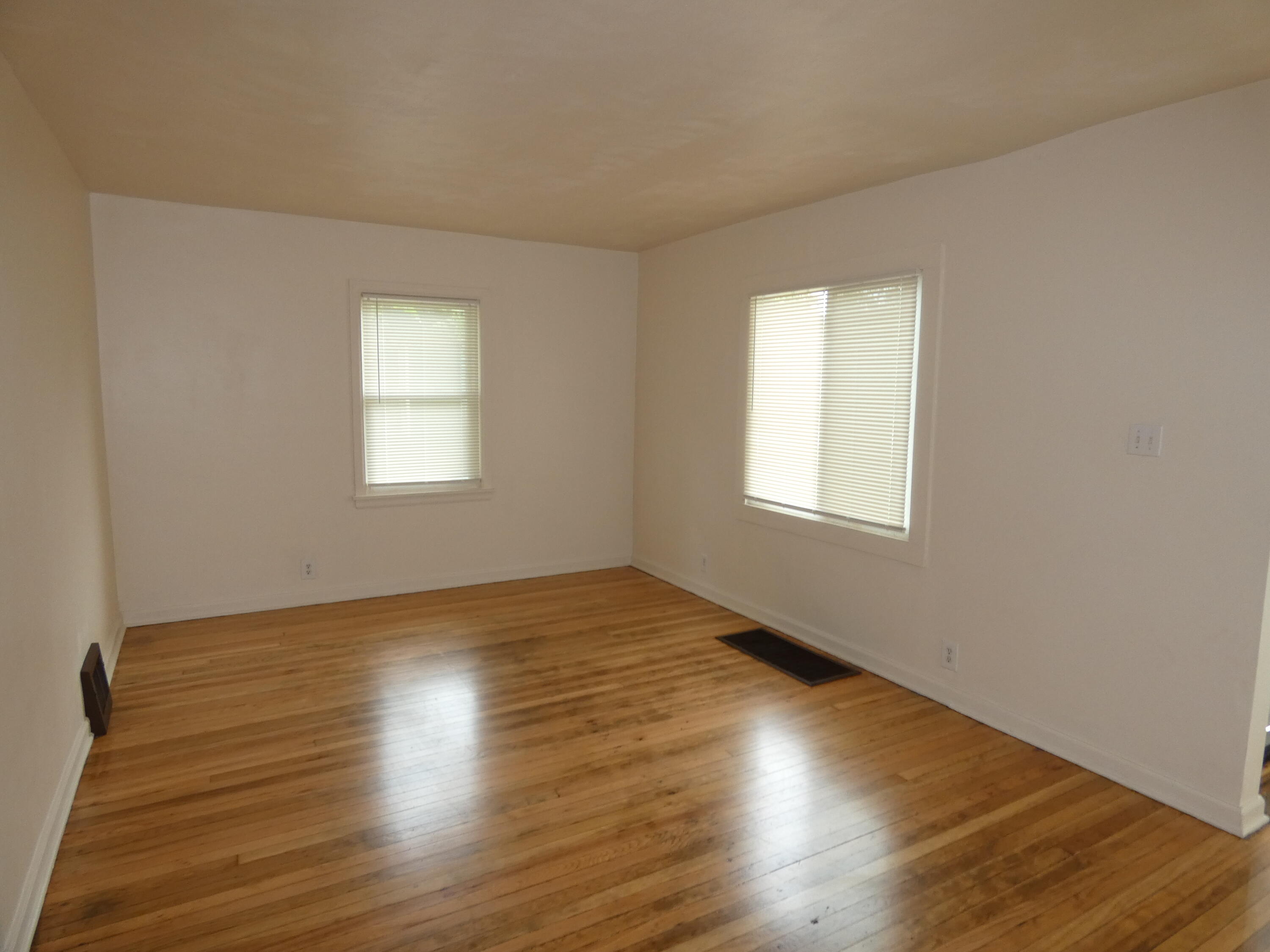 1330 Bishop Avenue Property Photo 11