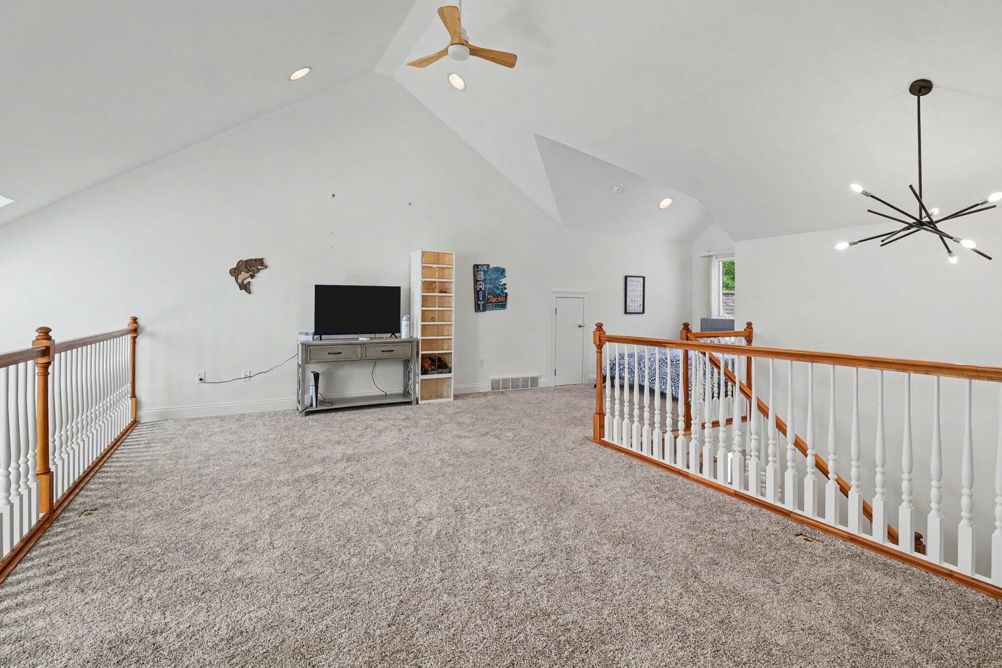 1 Harbor Point Lane Property Photo 25