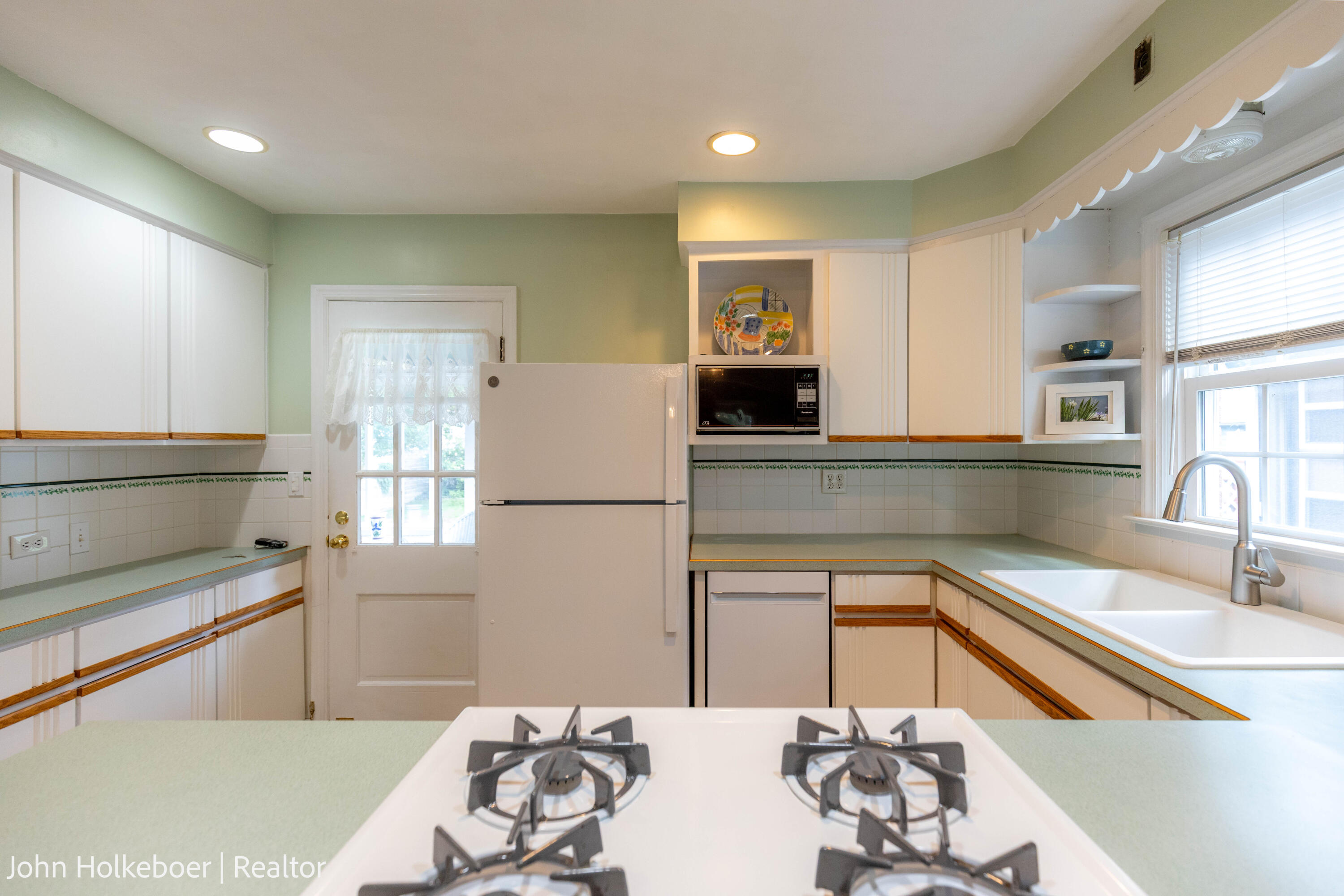 2226 College Avenue Se Property Photo 11