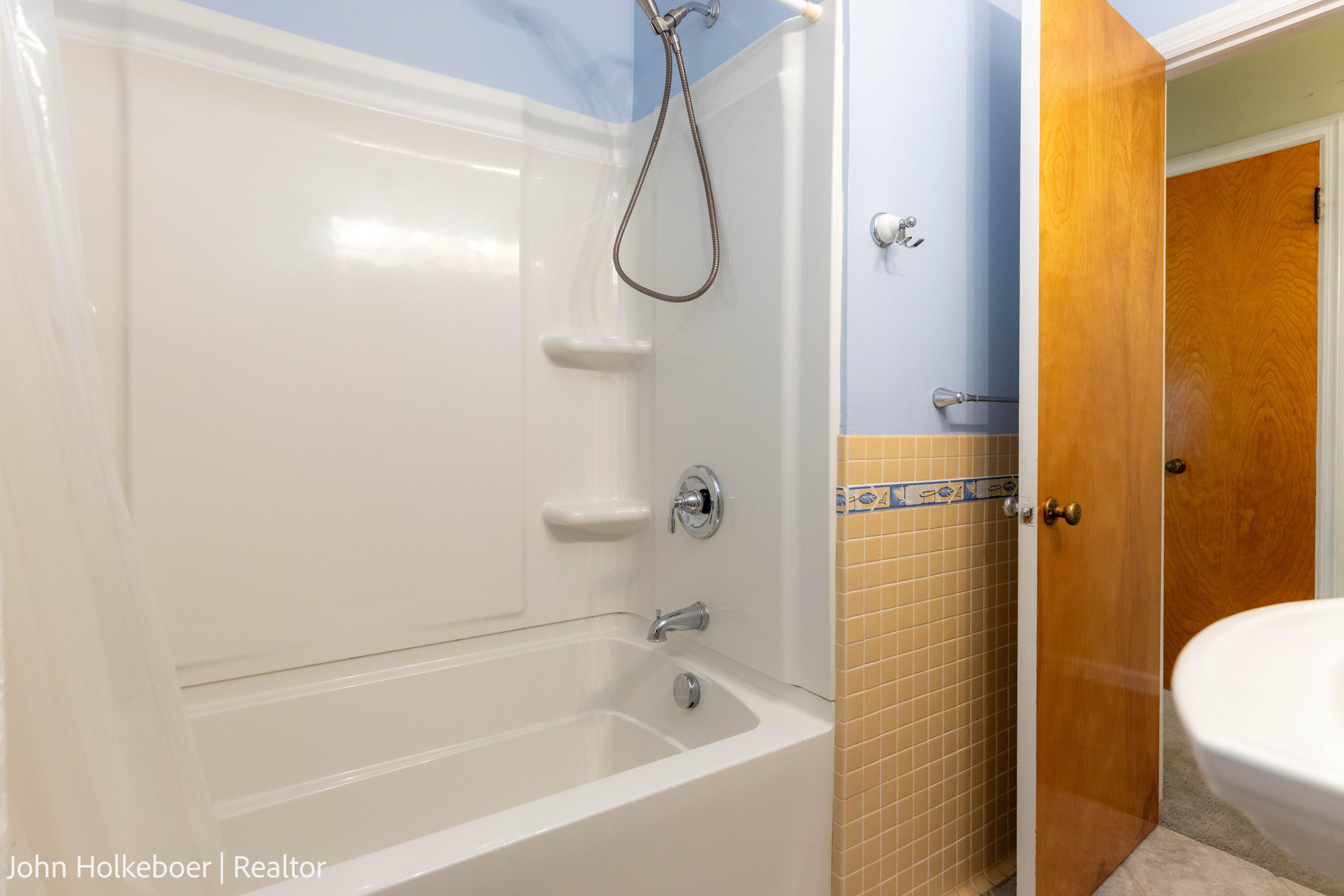 2226 College Avenue Se Property Photo 13