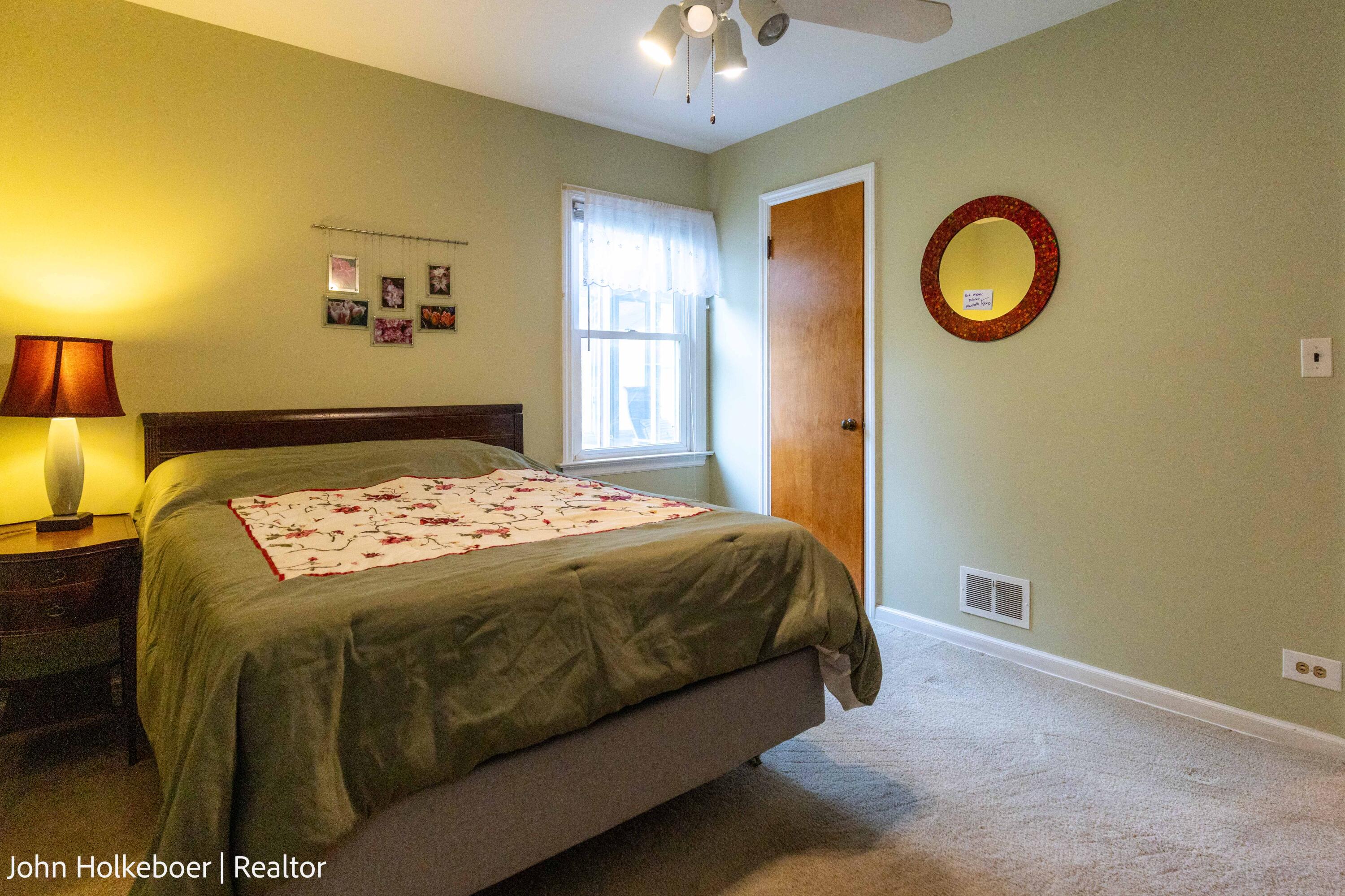 2226 College Avenue Se Property Photo 16