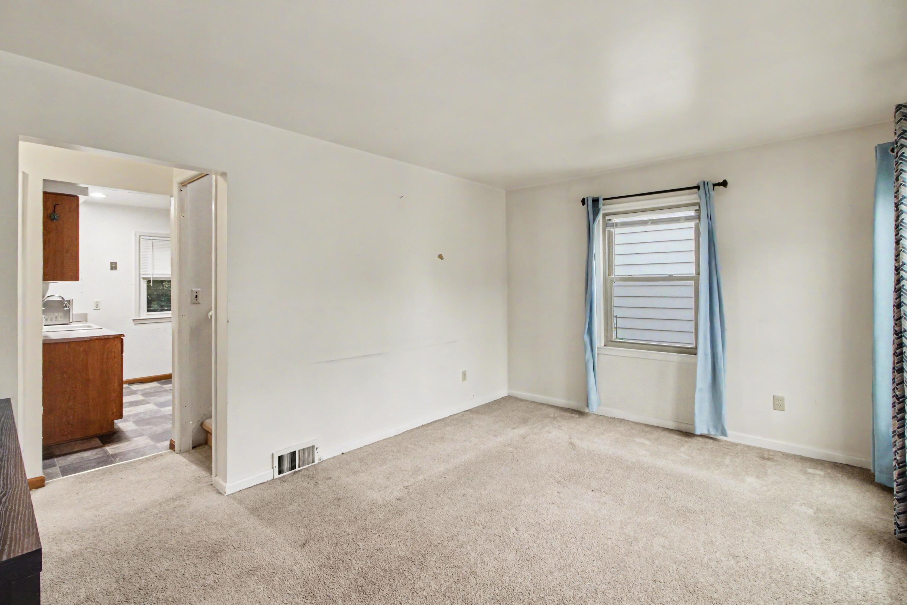 18286 Denby Street Property Photo 5