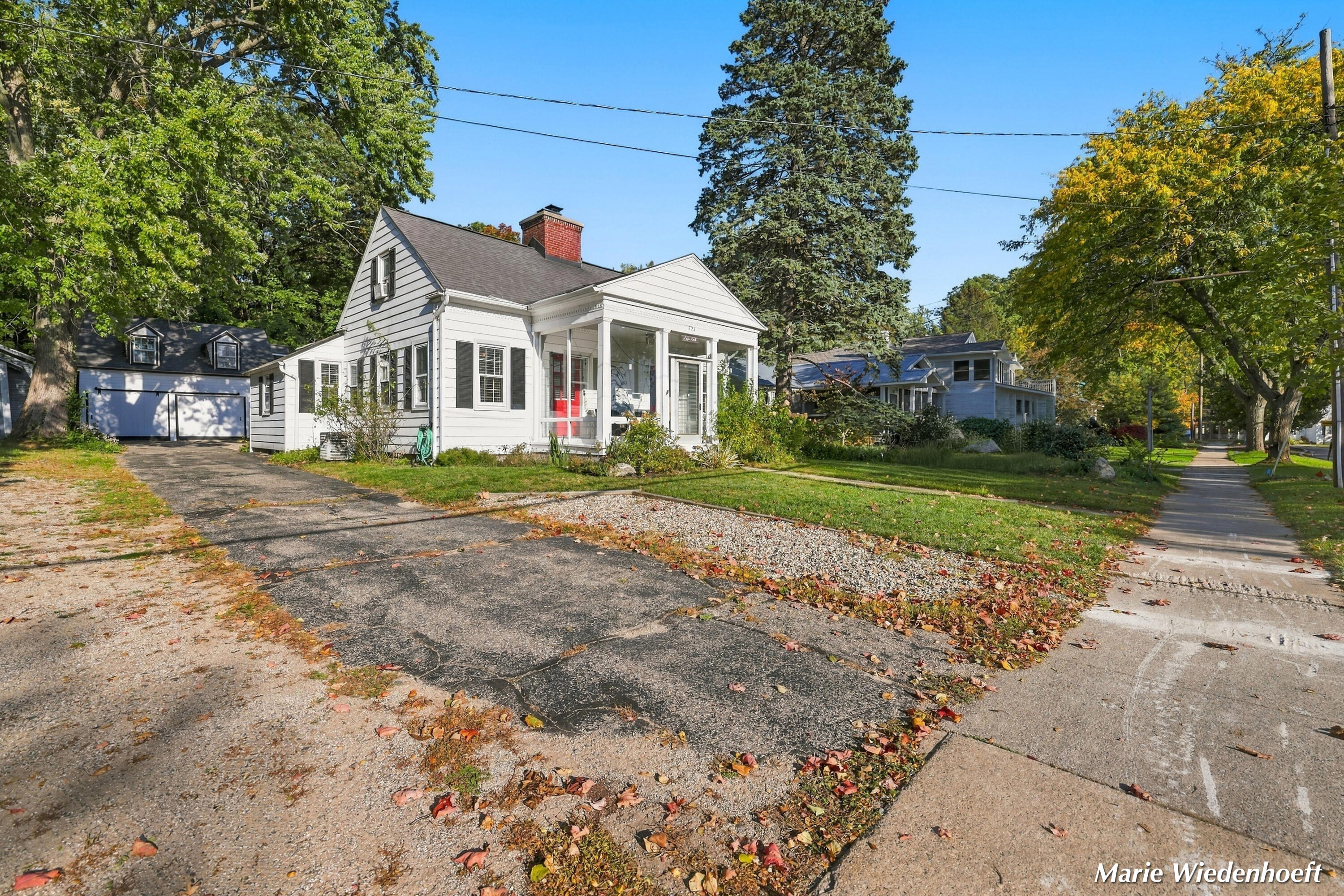 722 Lake Street Property Photo 1