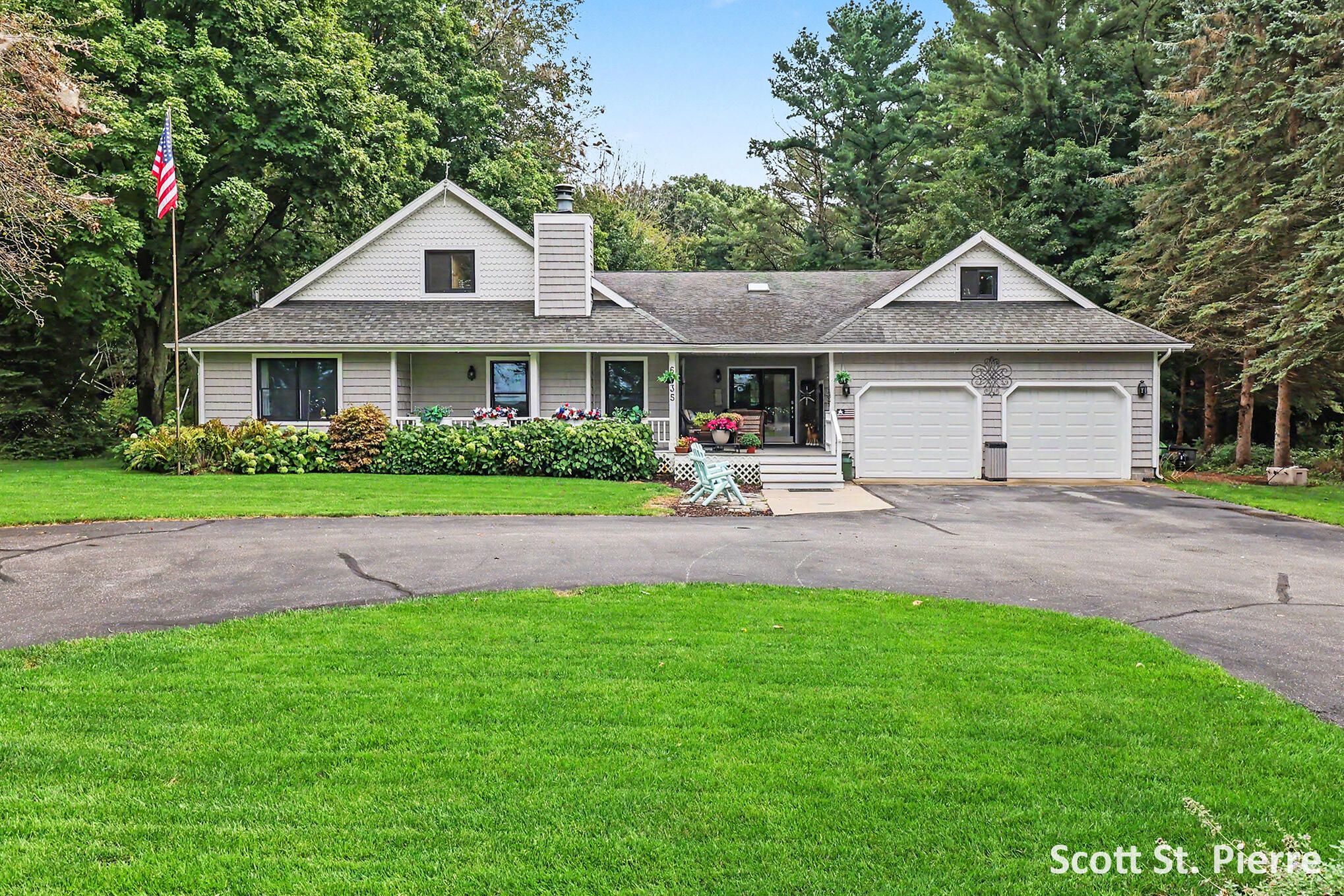 6635 S Shore Drive Property Photo 1