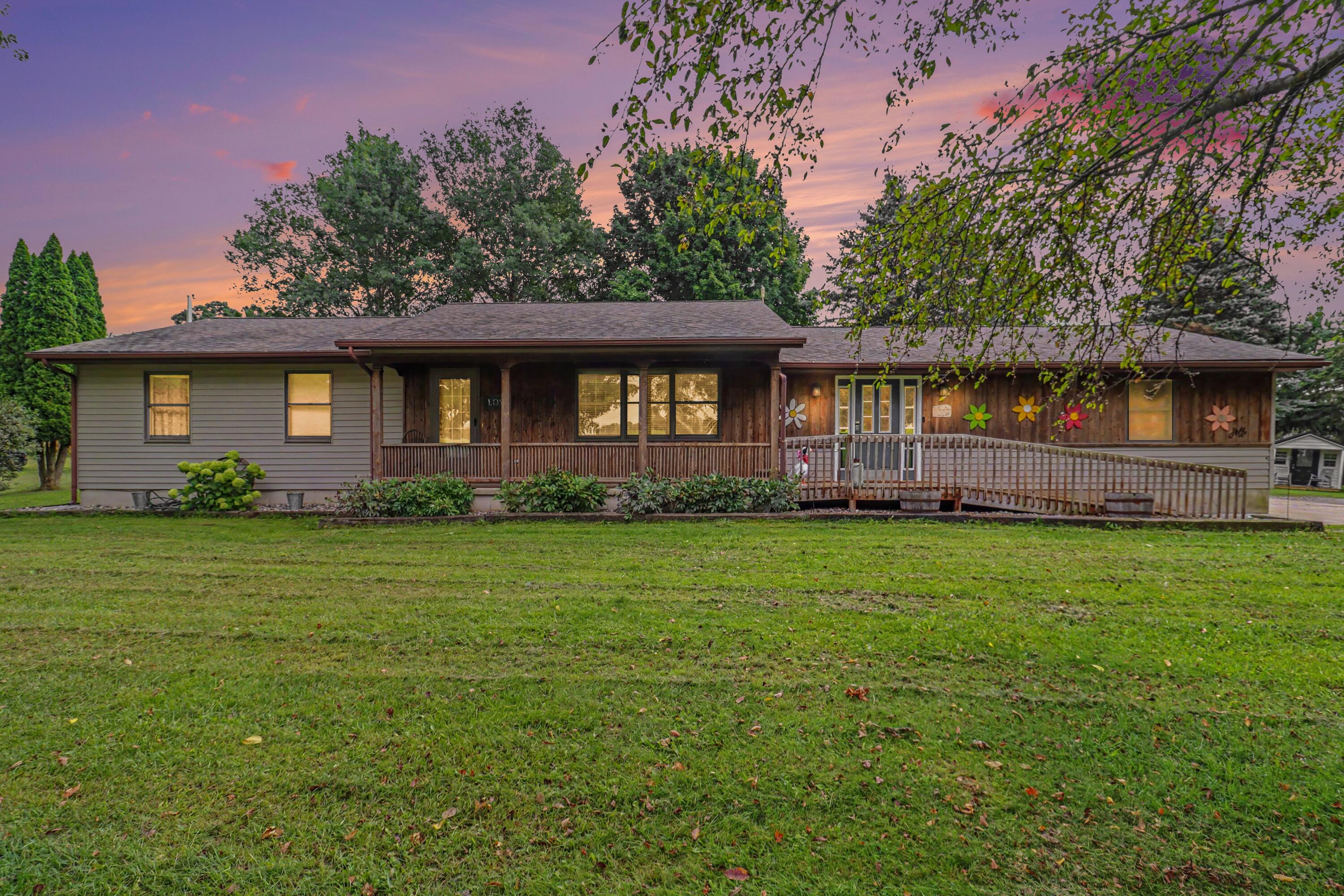 3696 N Holland Road