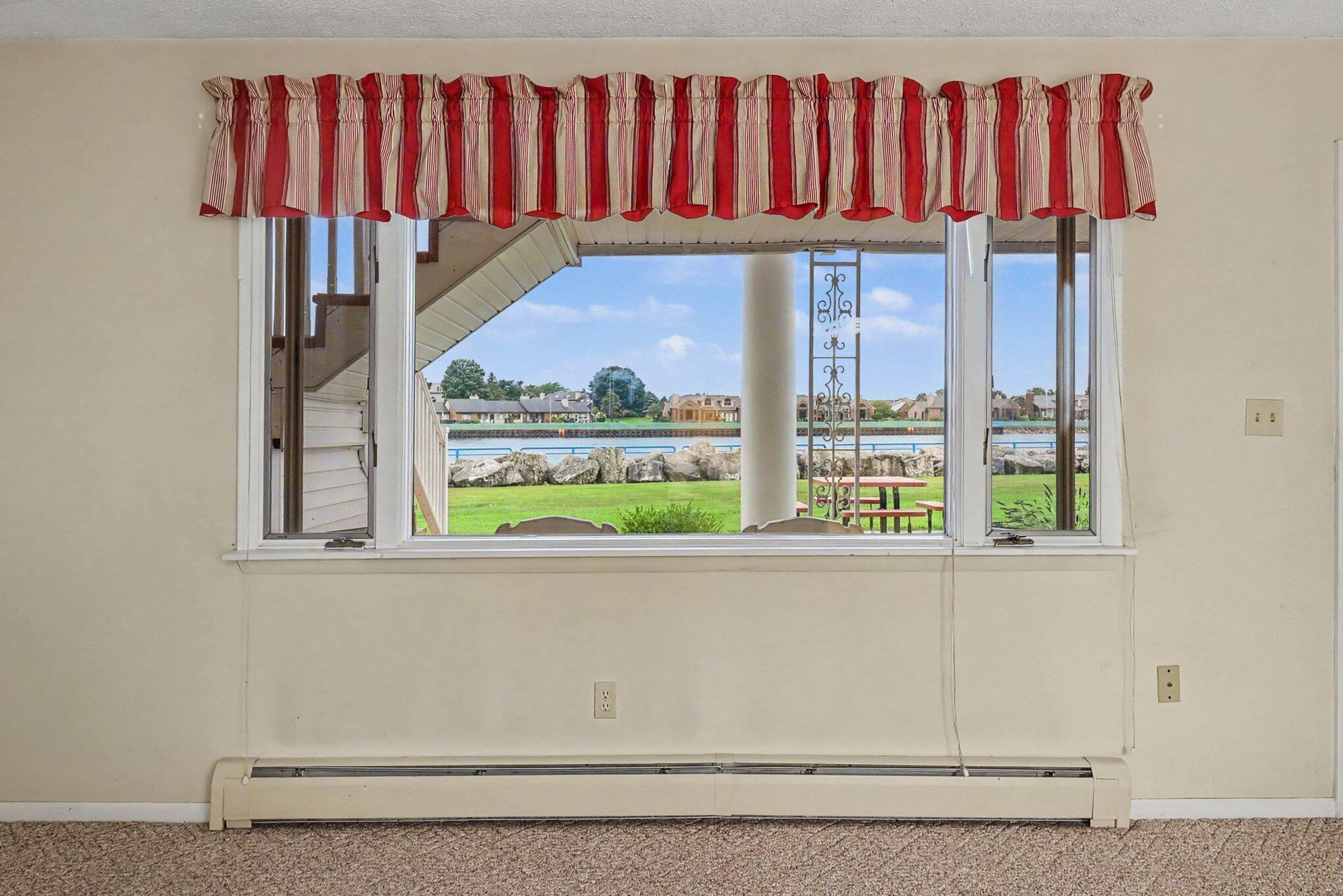 304 #3 S Ferry Street 3 Property Photo 12