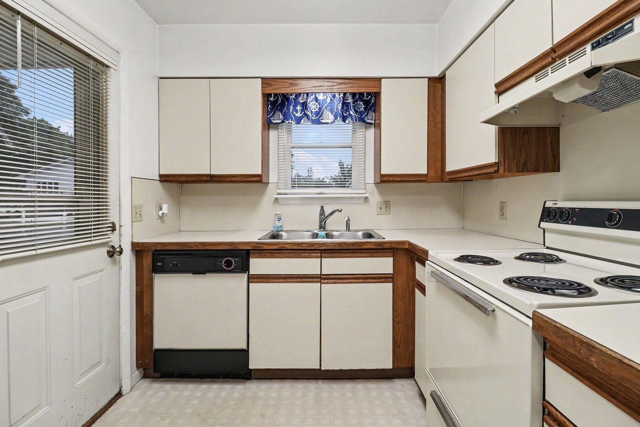 304 #3 S Ferry Street 3 Property Photo 14