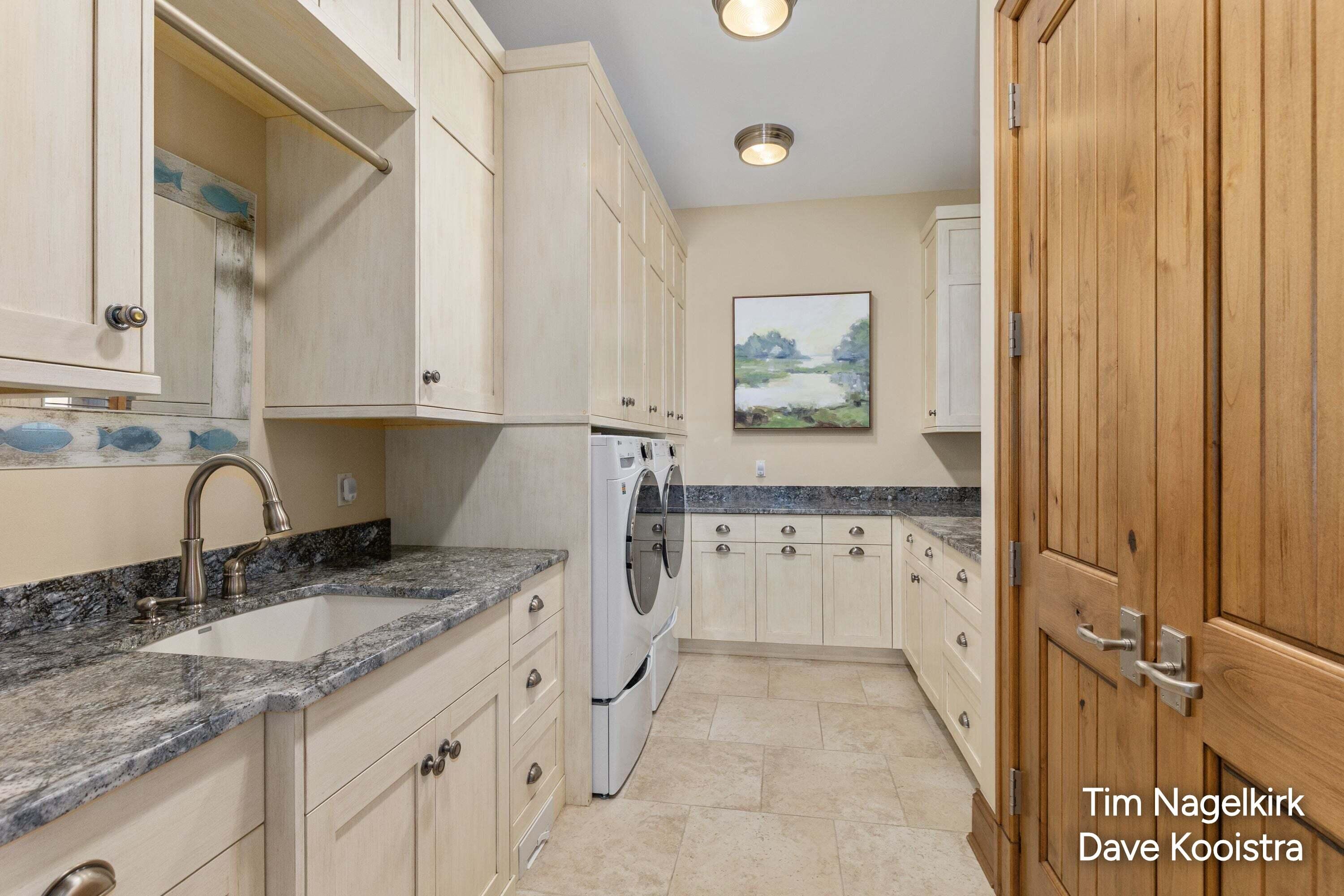 4023-2 Grandview Drive Property Photo 35