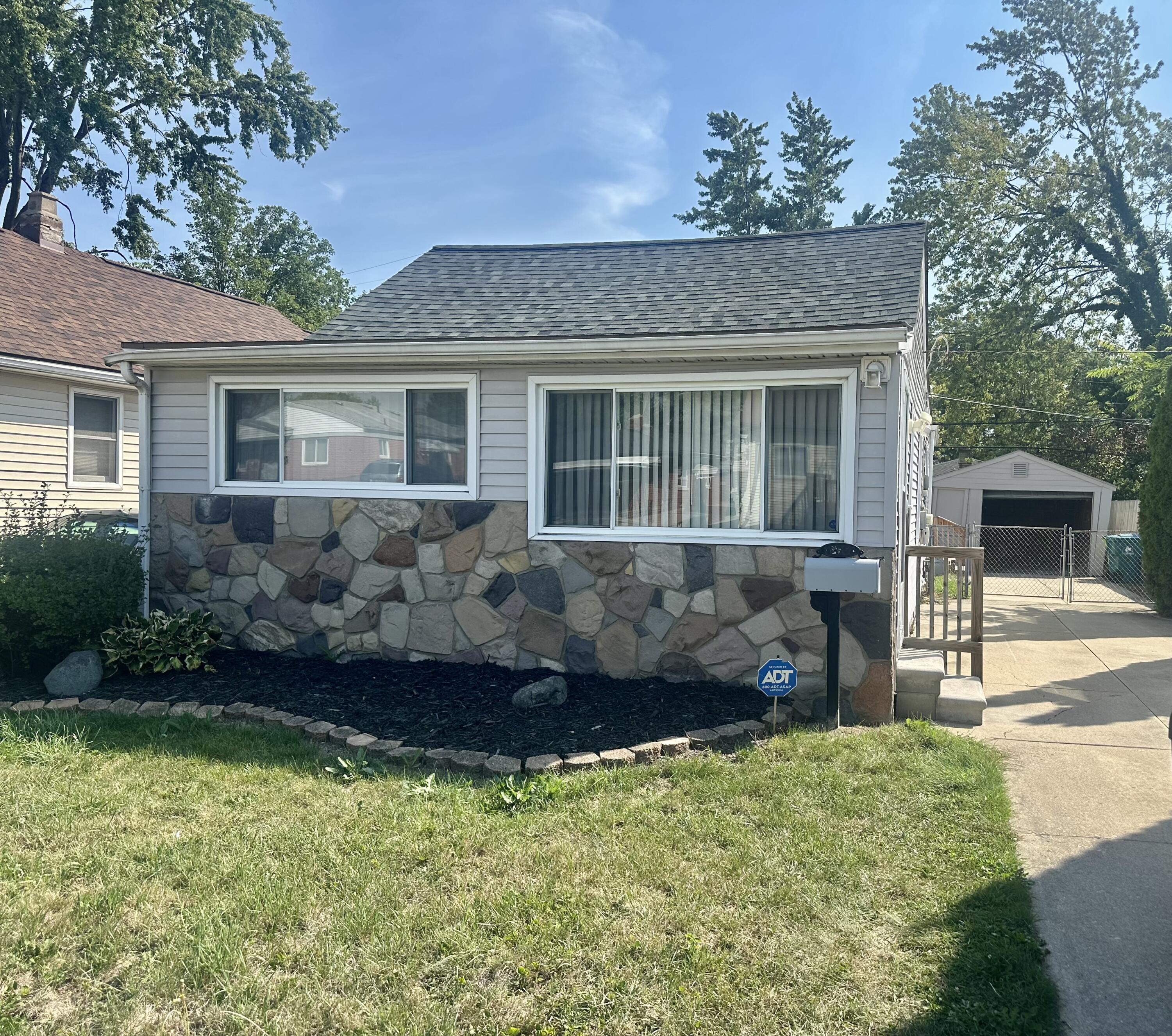 22464 Rein Avenue Property Photo 1