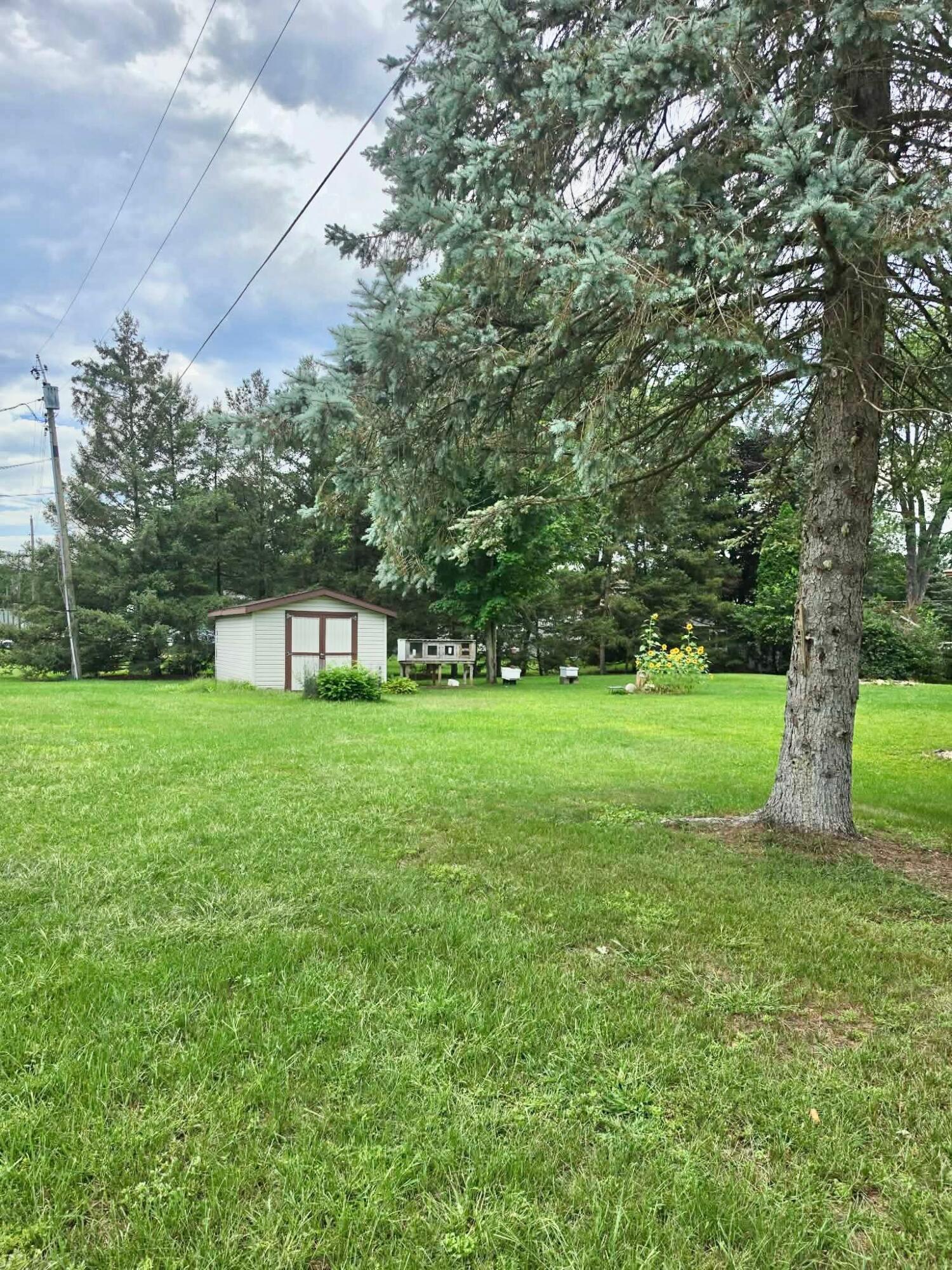 4850 Shore Drive Property Photo 3