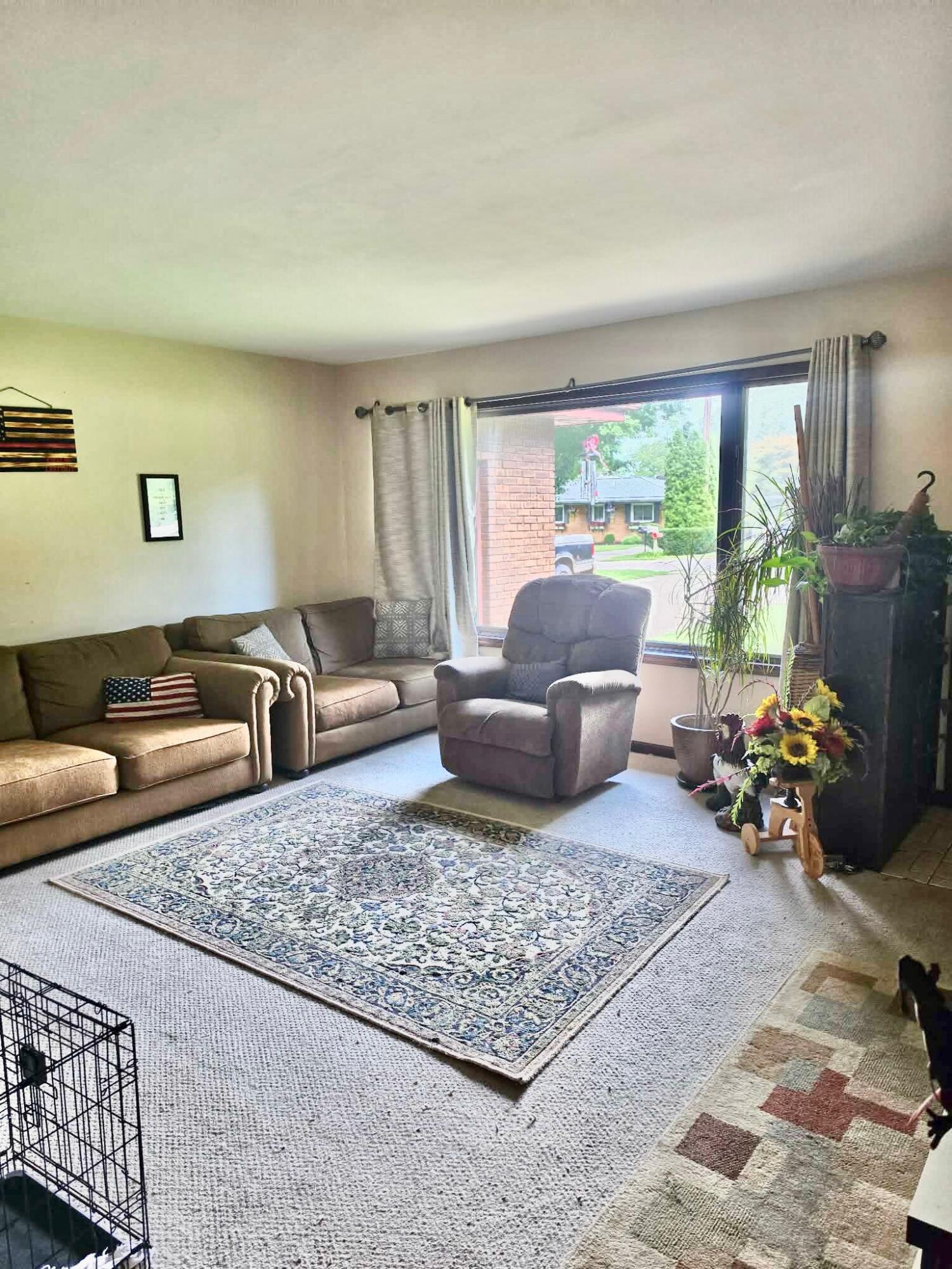 4850 Shore Drive Property Photo 4