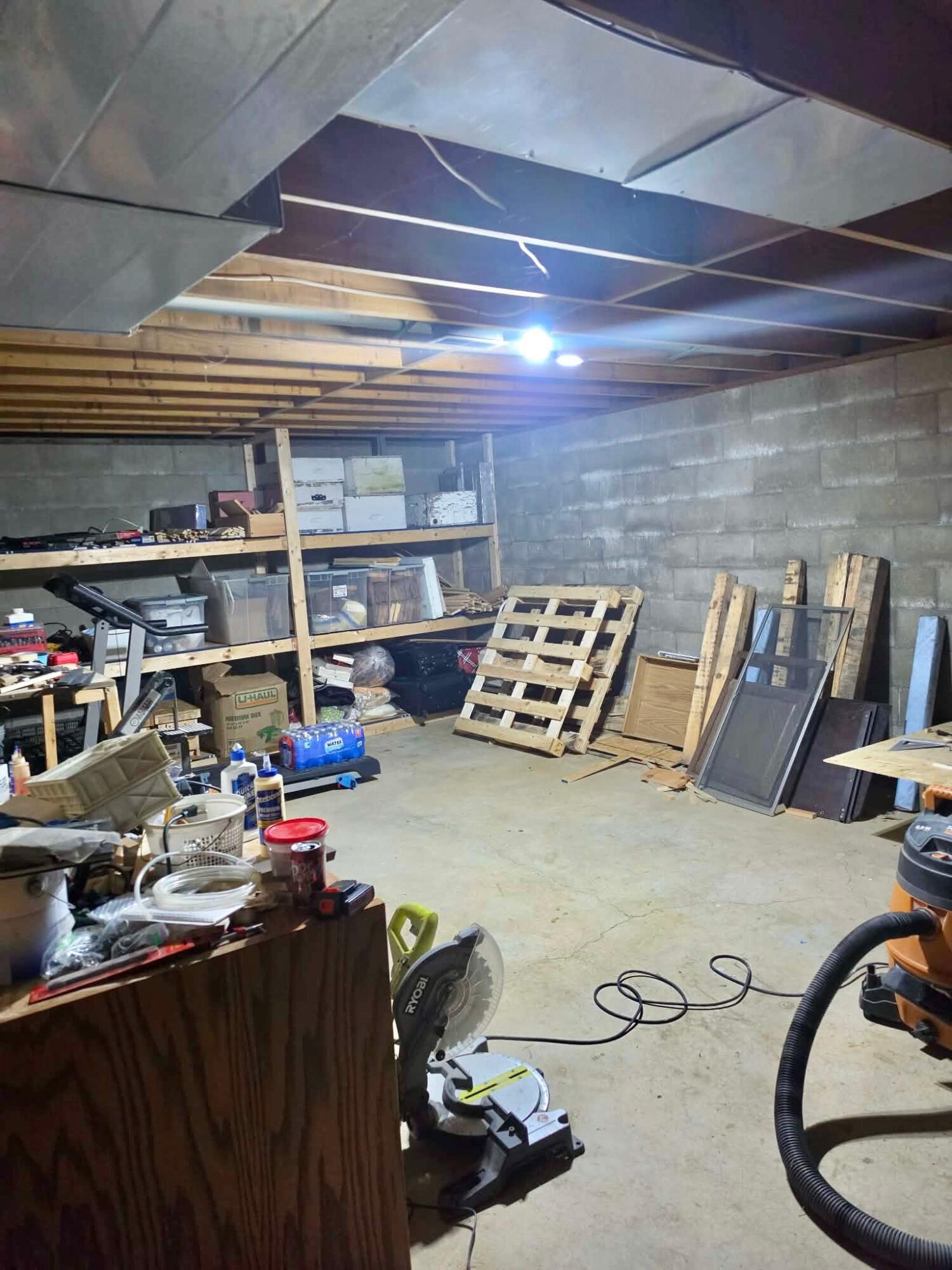 4850 Shore Drive Property Photo 14