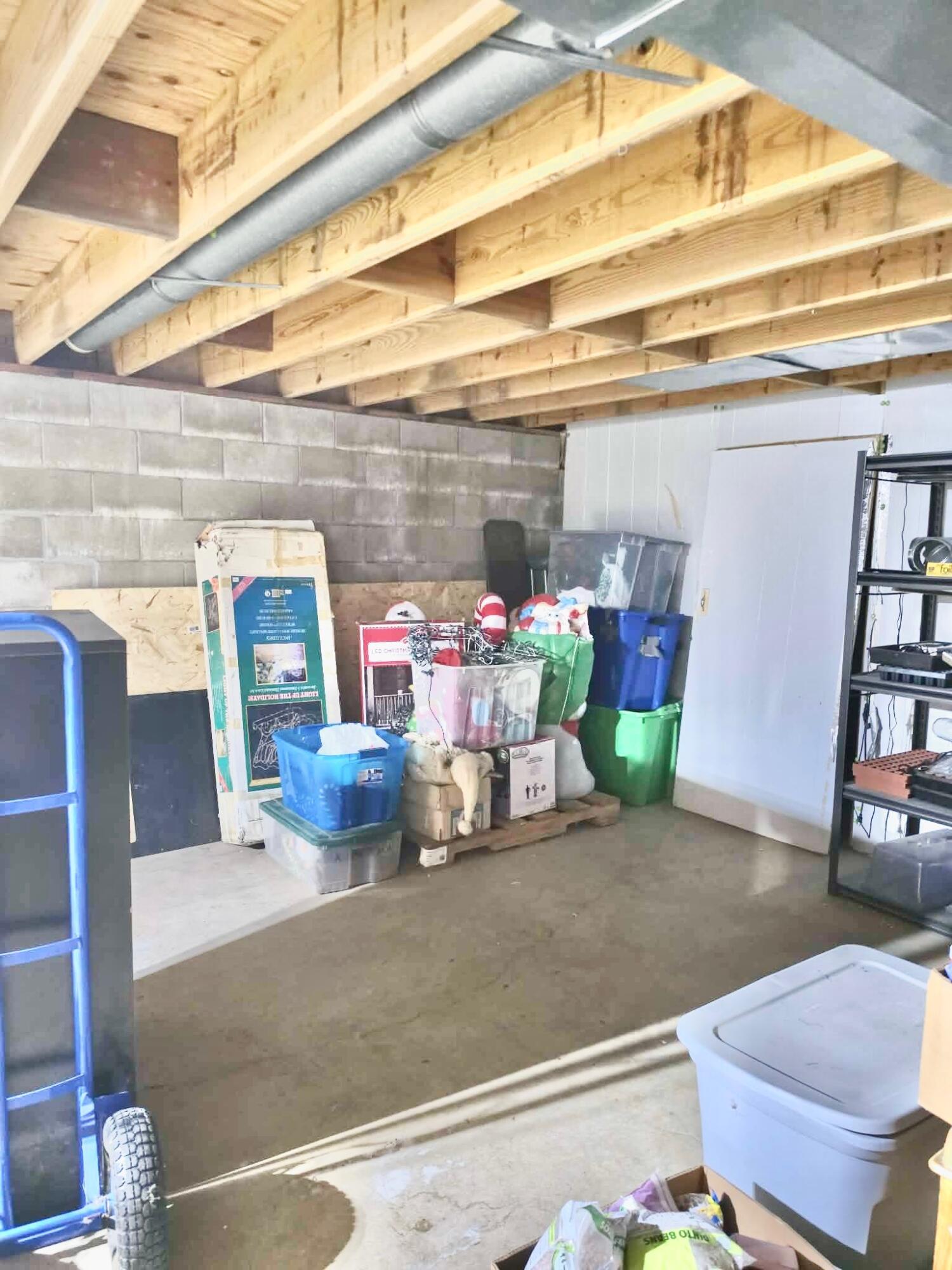 4850 Shore Drive Property Photo 16