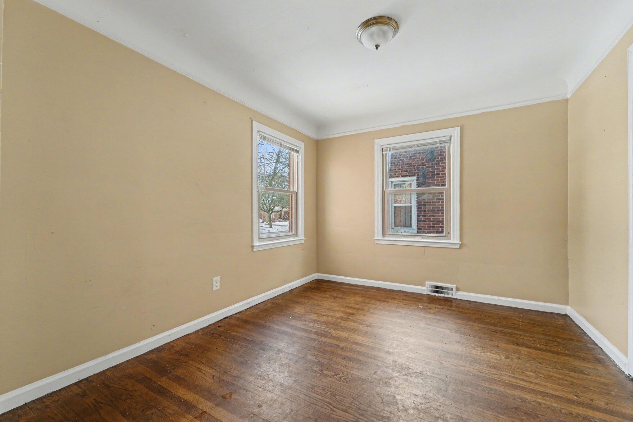 12511 Riad Street Property Photo 4