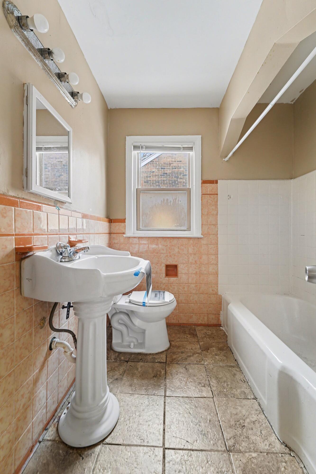 12511 Riad Street Property Photo 7