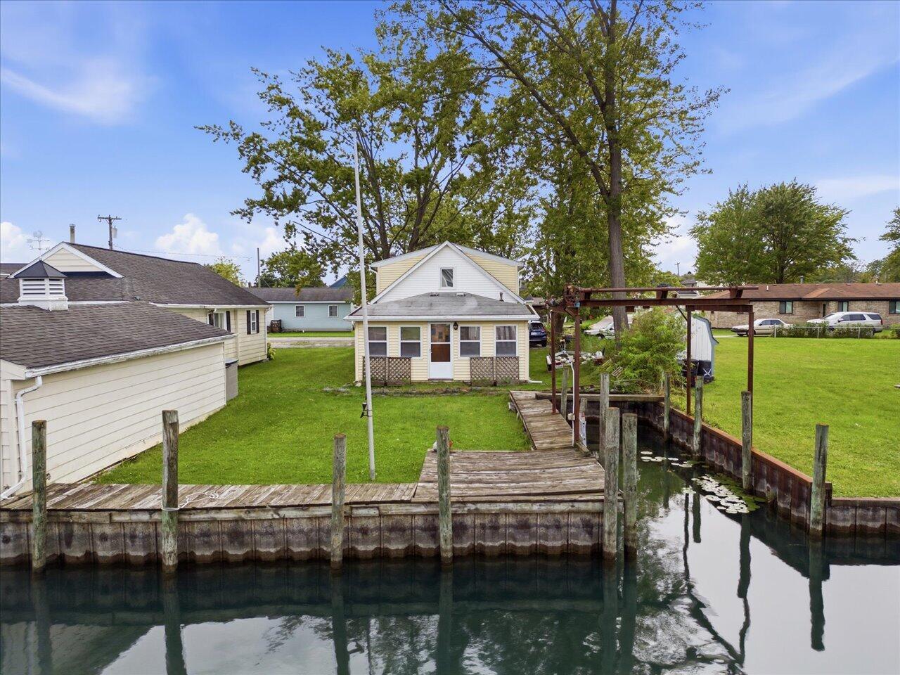 124 N Park Drive Property Photo 1