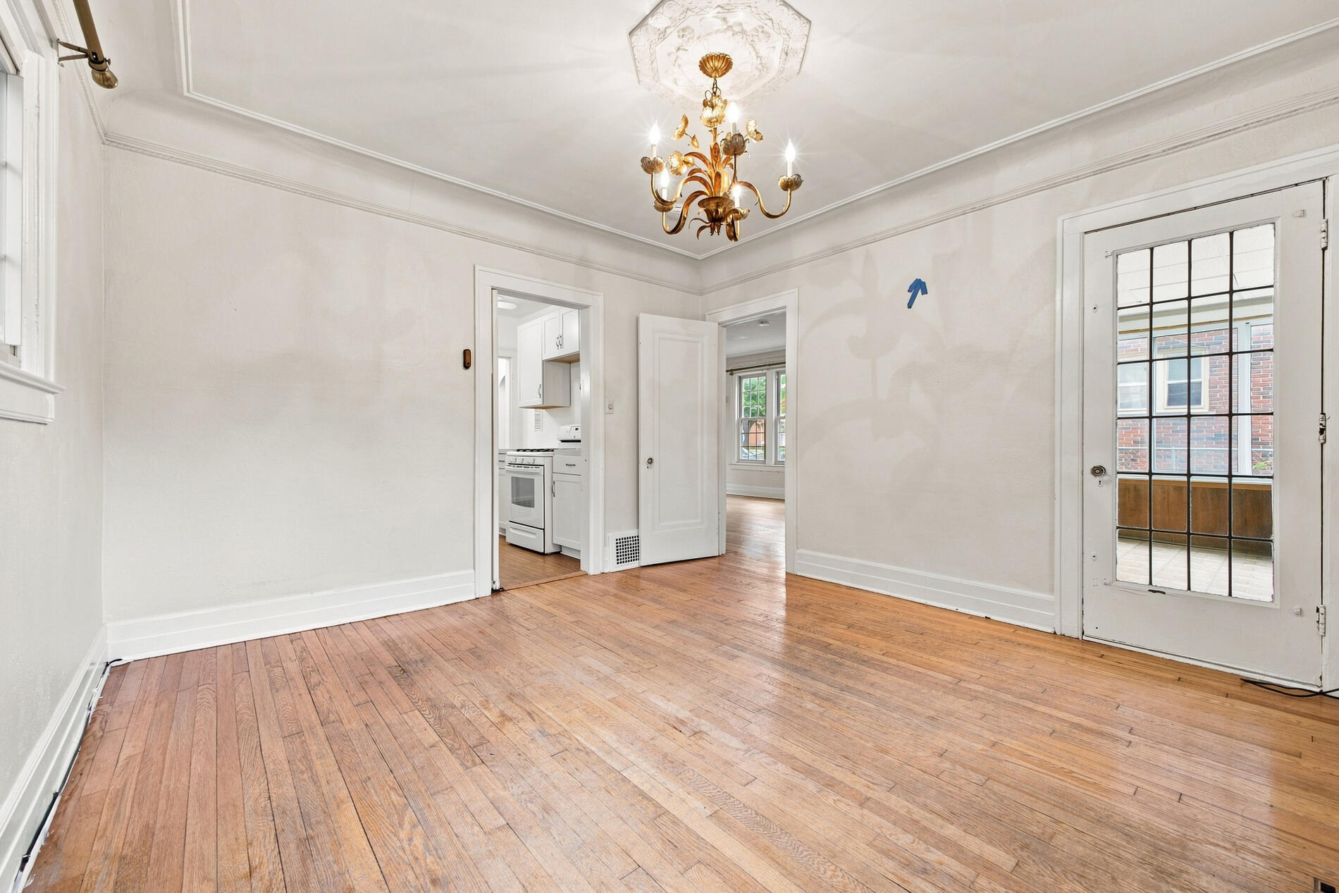 16587 La Salle Avenue Property Photo 7