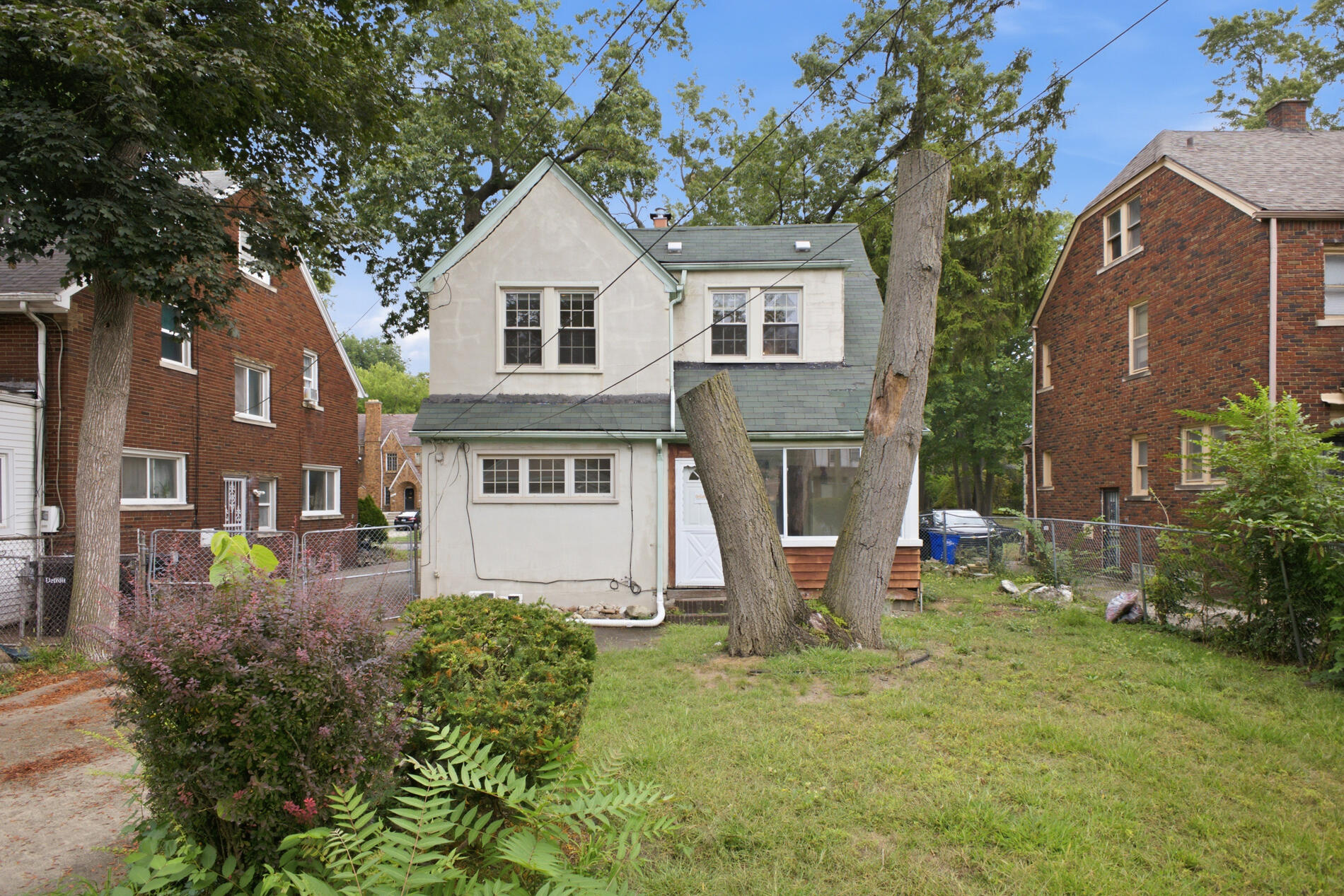 16587 La Salle Avenue Property Photo 22