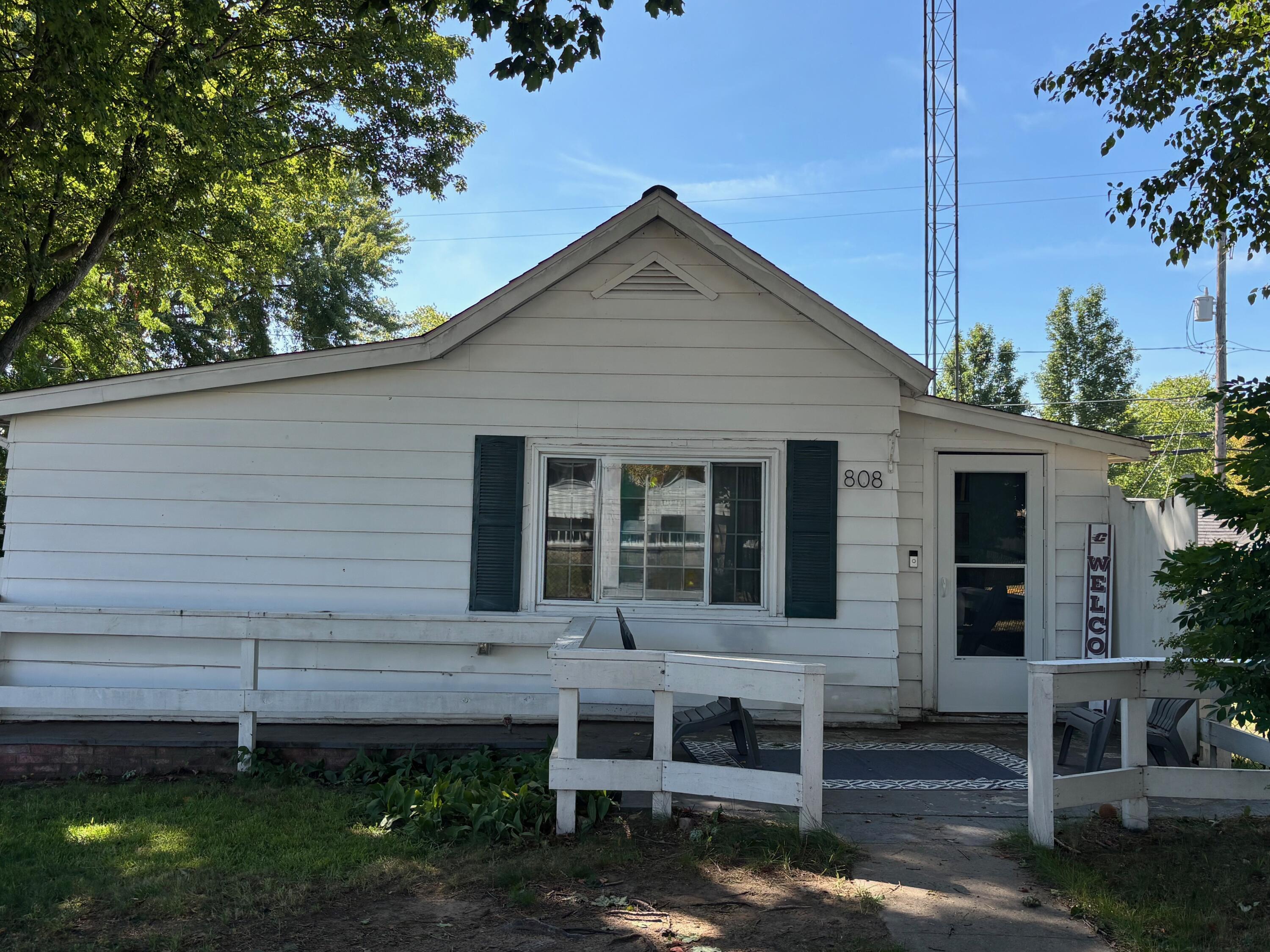 808 Anderson Street Property Photo 1