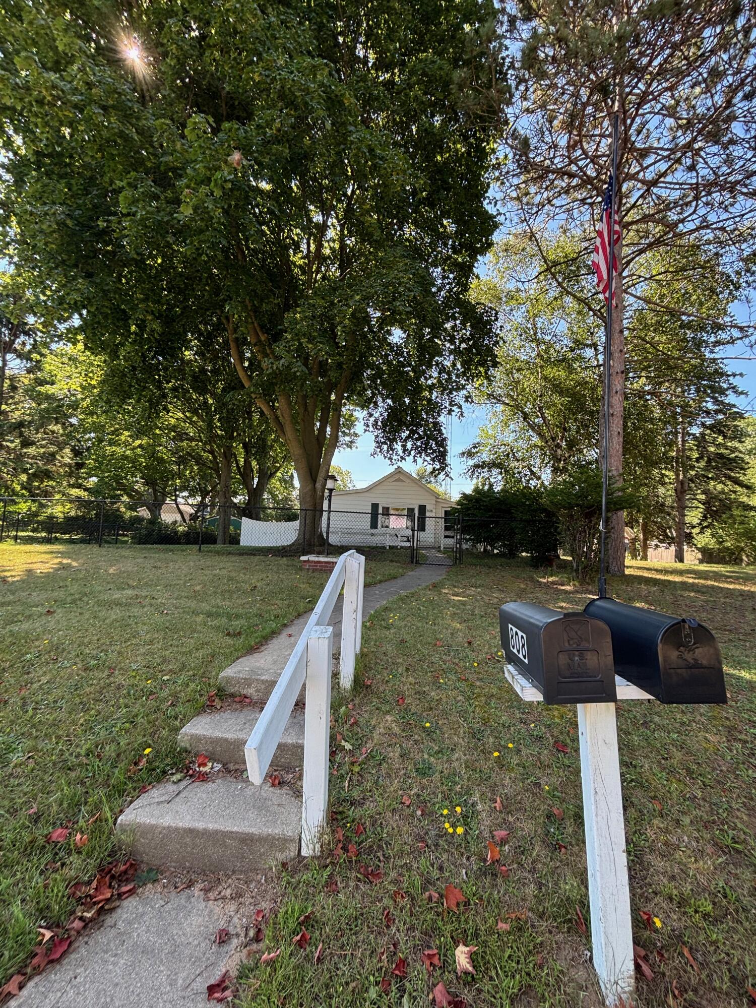 808 Anderson Street Property Photo 3