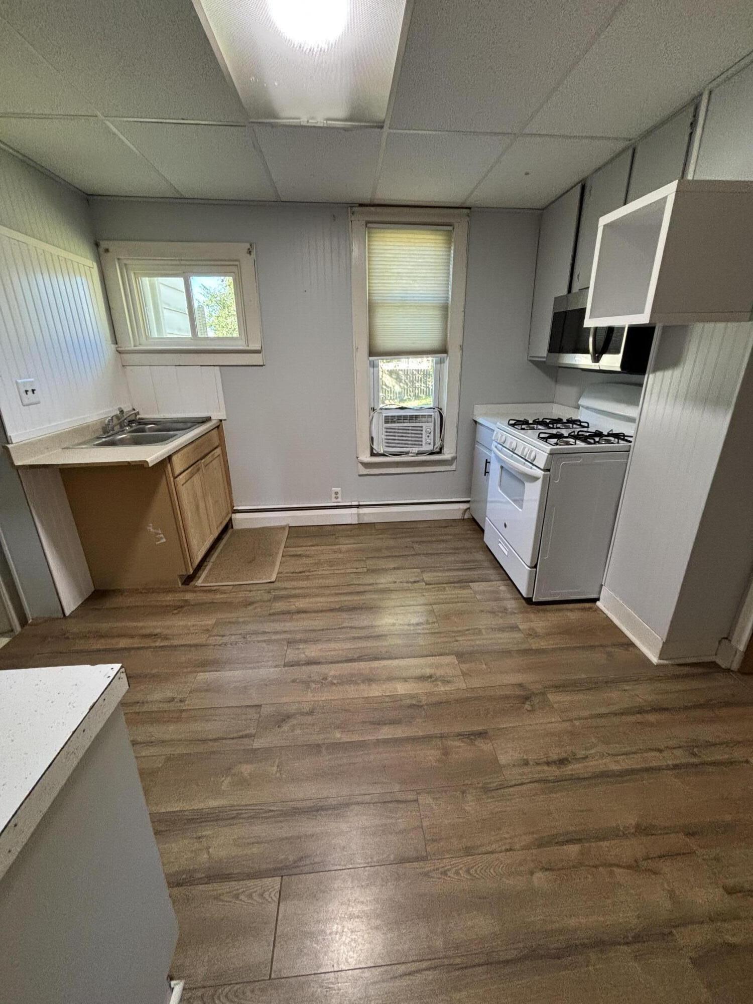 808 Anderson Street Property Photo 11