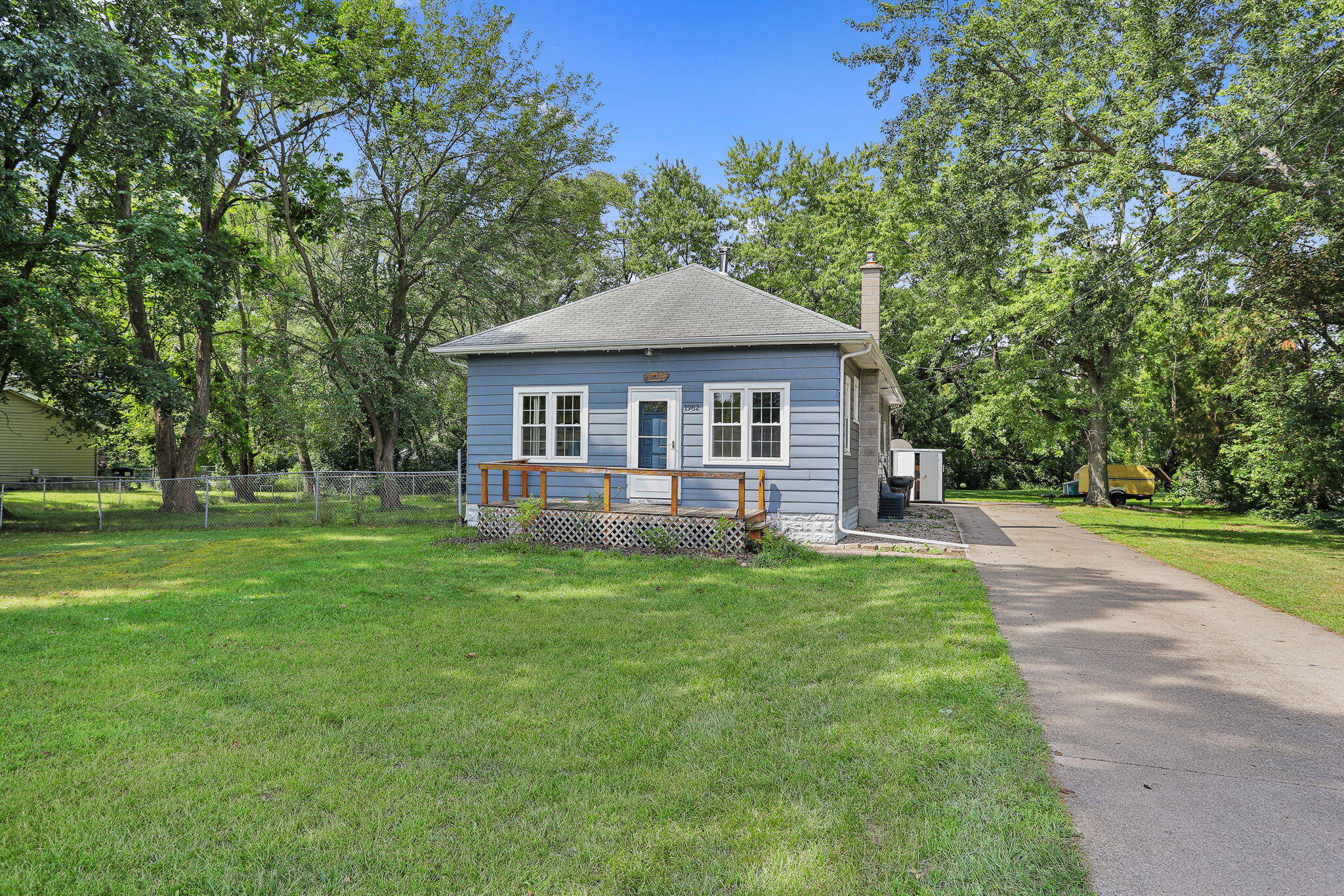 1982 Fairplain Avenue Property Photo 3