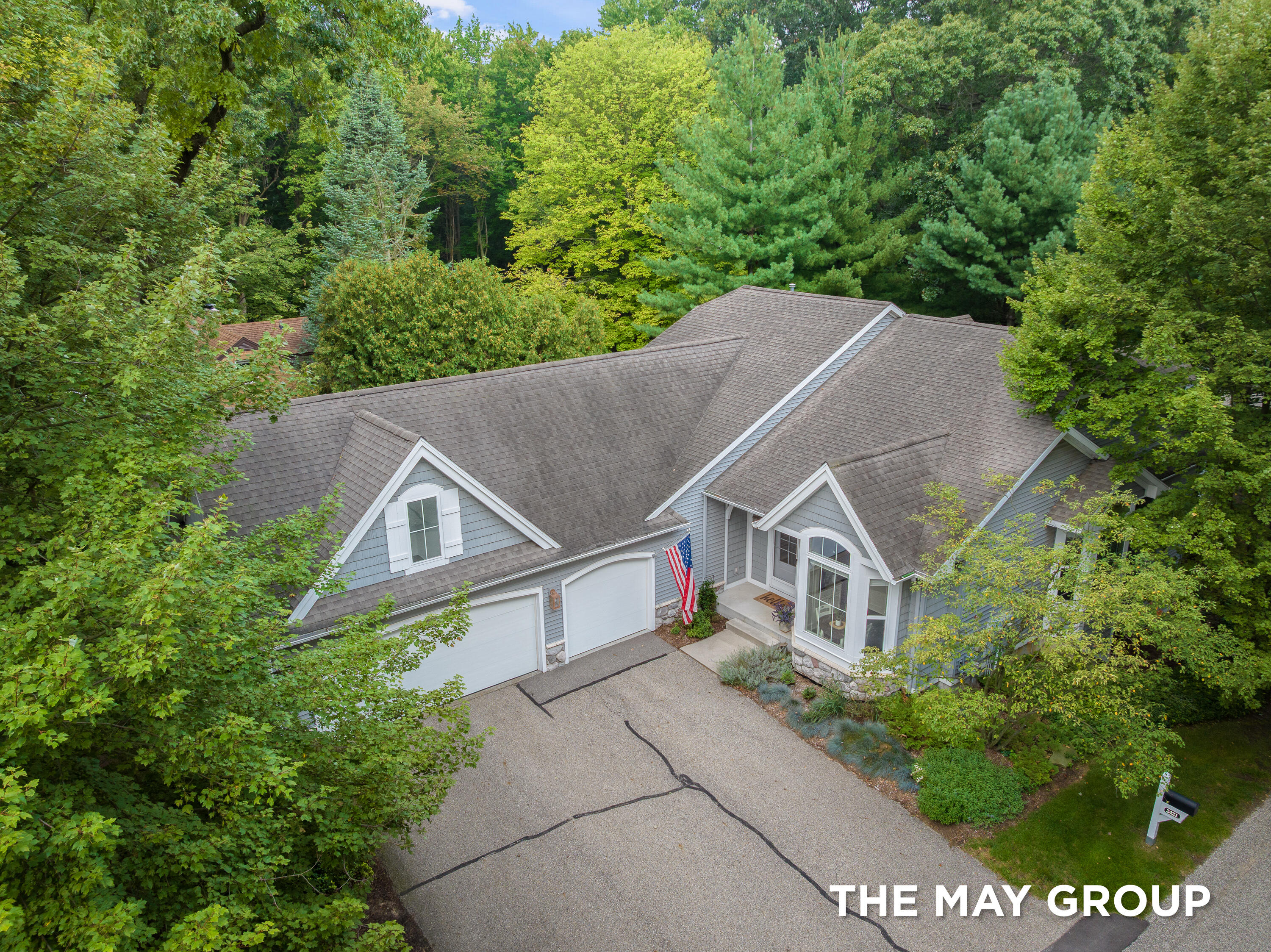 2431 Summit Ridge Drive Ne Property Photo 1