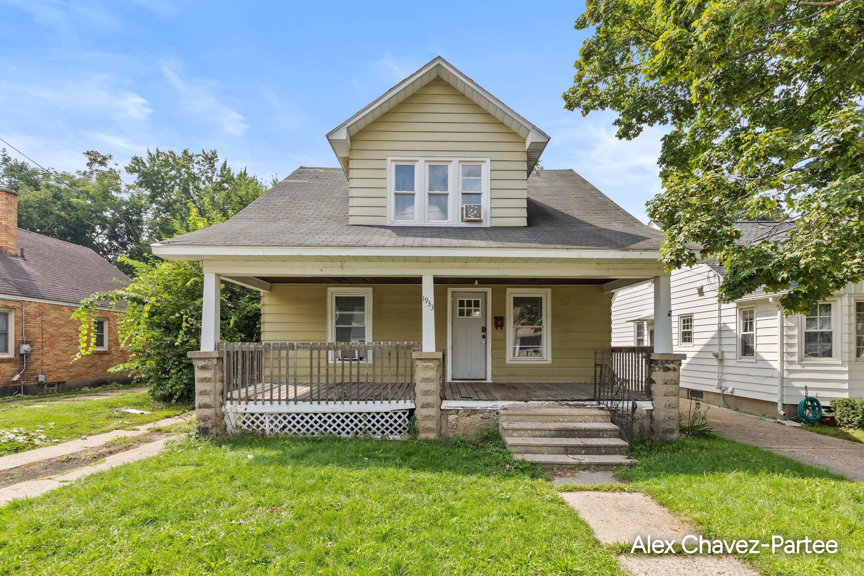 1933 Alba Avenue Sw Property Photo 1