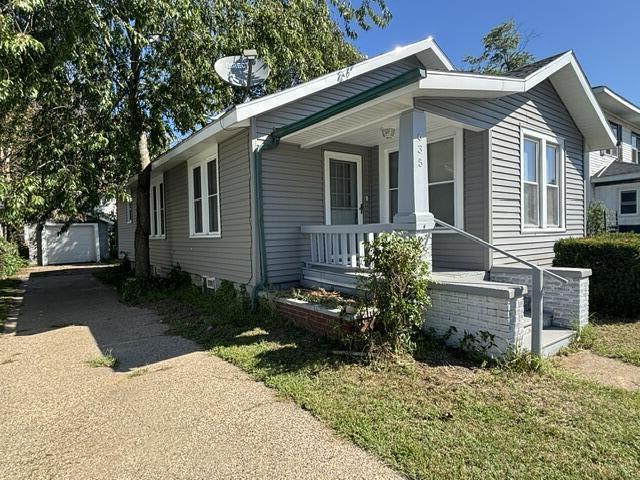 635 E Main Street Property Photo 3
