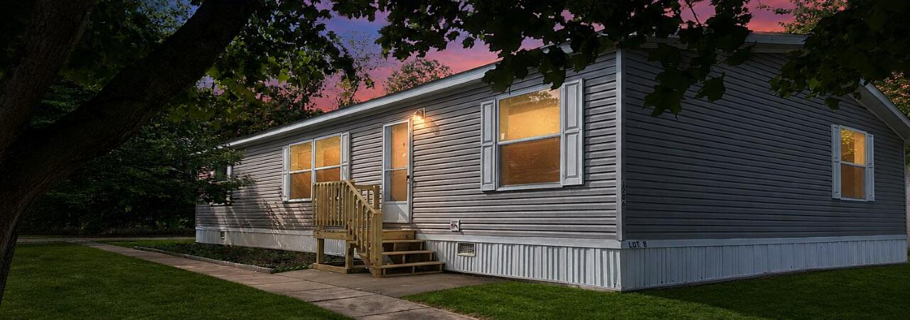 1206 Shiawassee River Road Property Photo 1