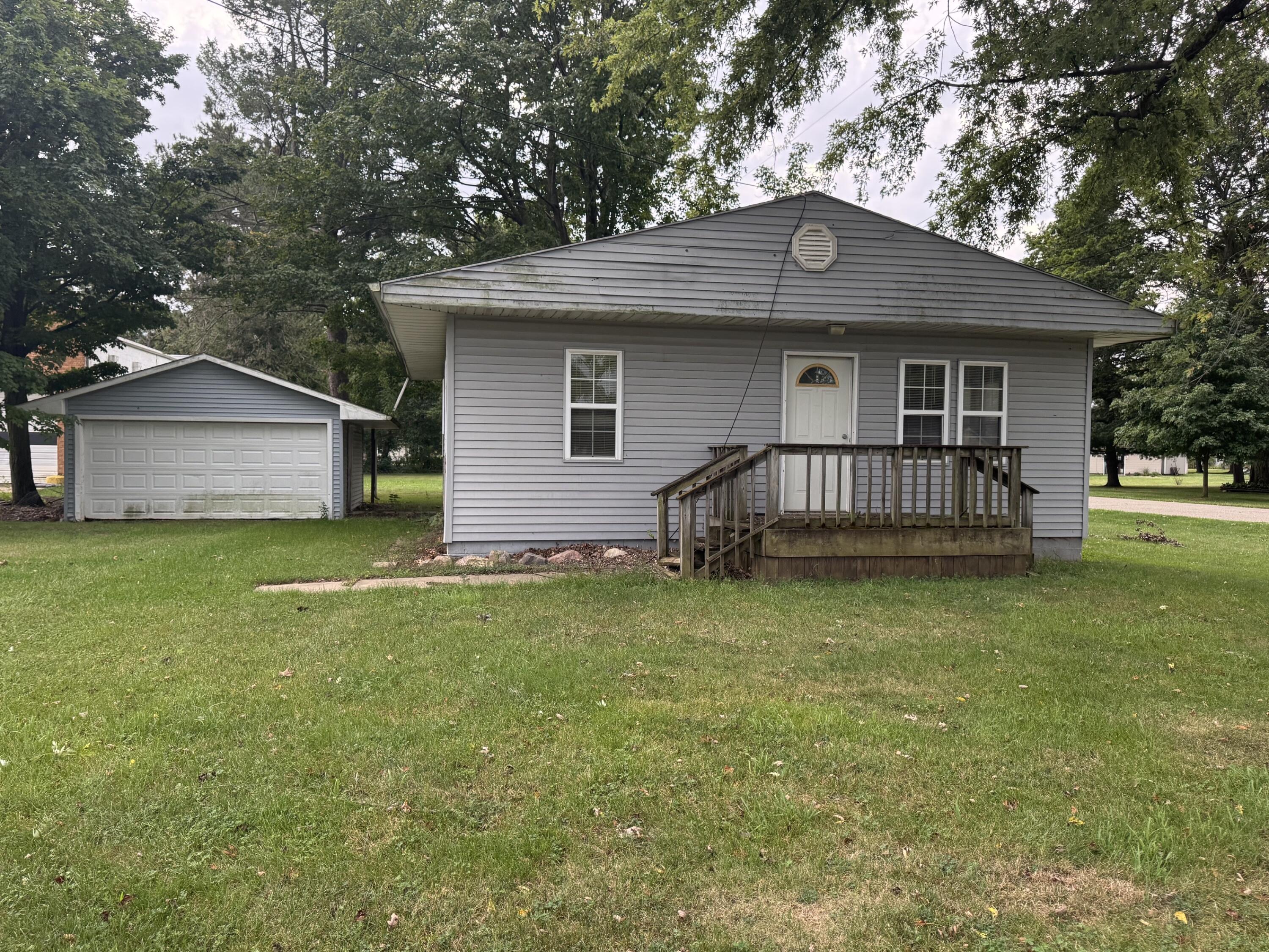 304 E South Street Property Photo 1