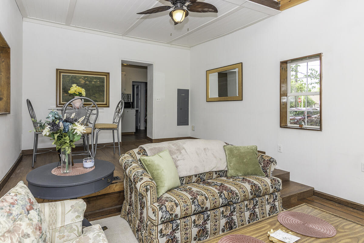 514 Kalamazoo Street Property Photo 4