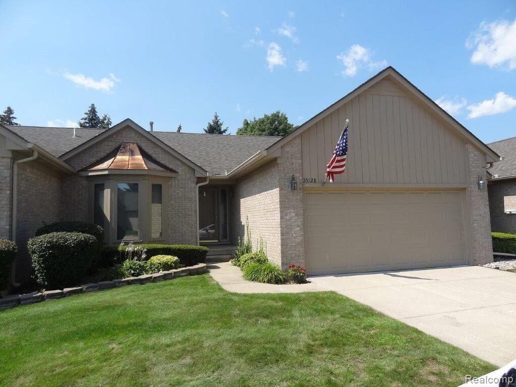 35128 Moravian Drive Property Photo 1