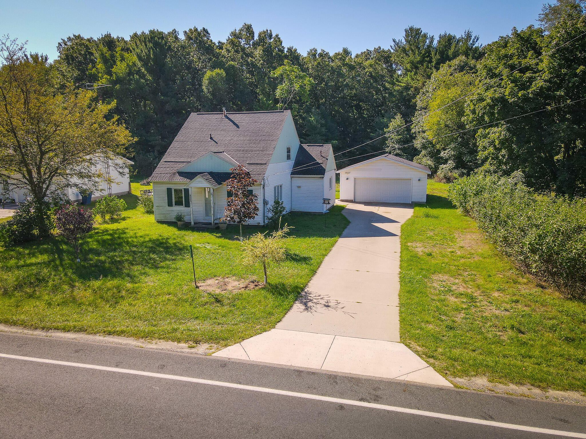 1807 Shettler Road Property Photo 1