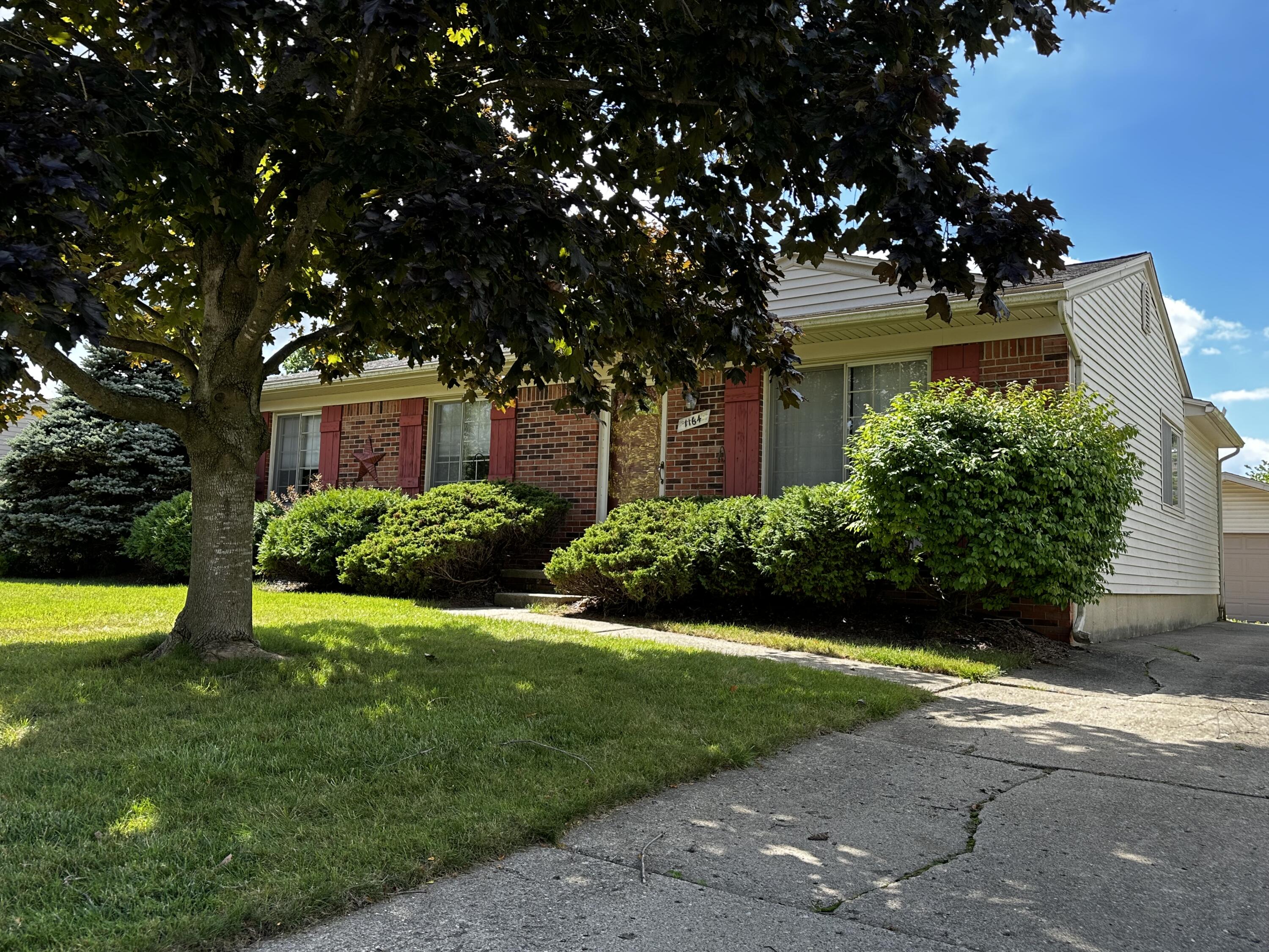 1164 Vassar Property Photo 1