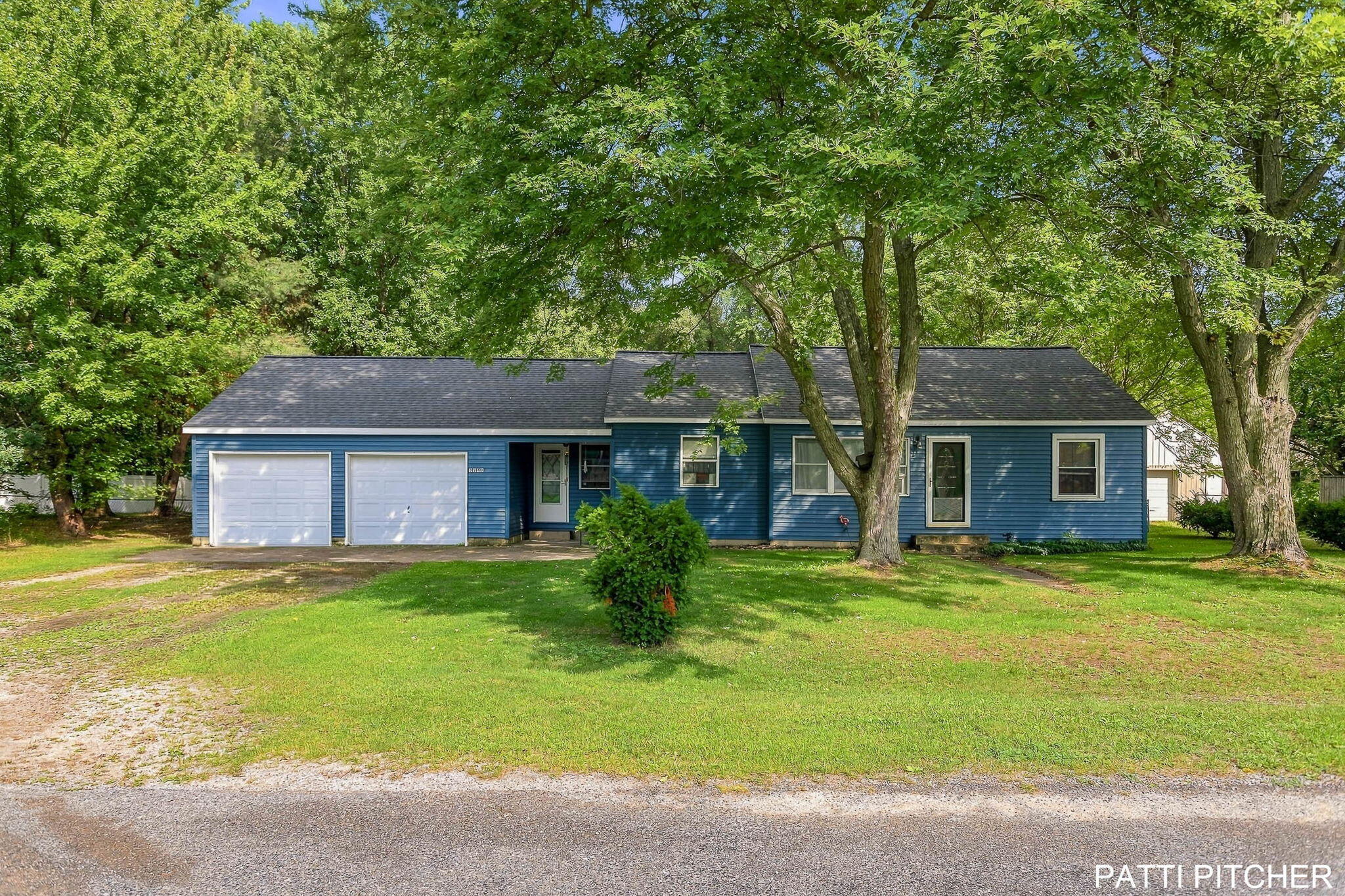 3262 S Dangl Road Property Photo 1