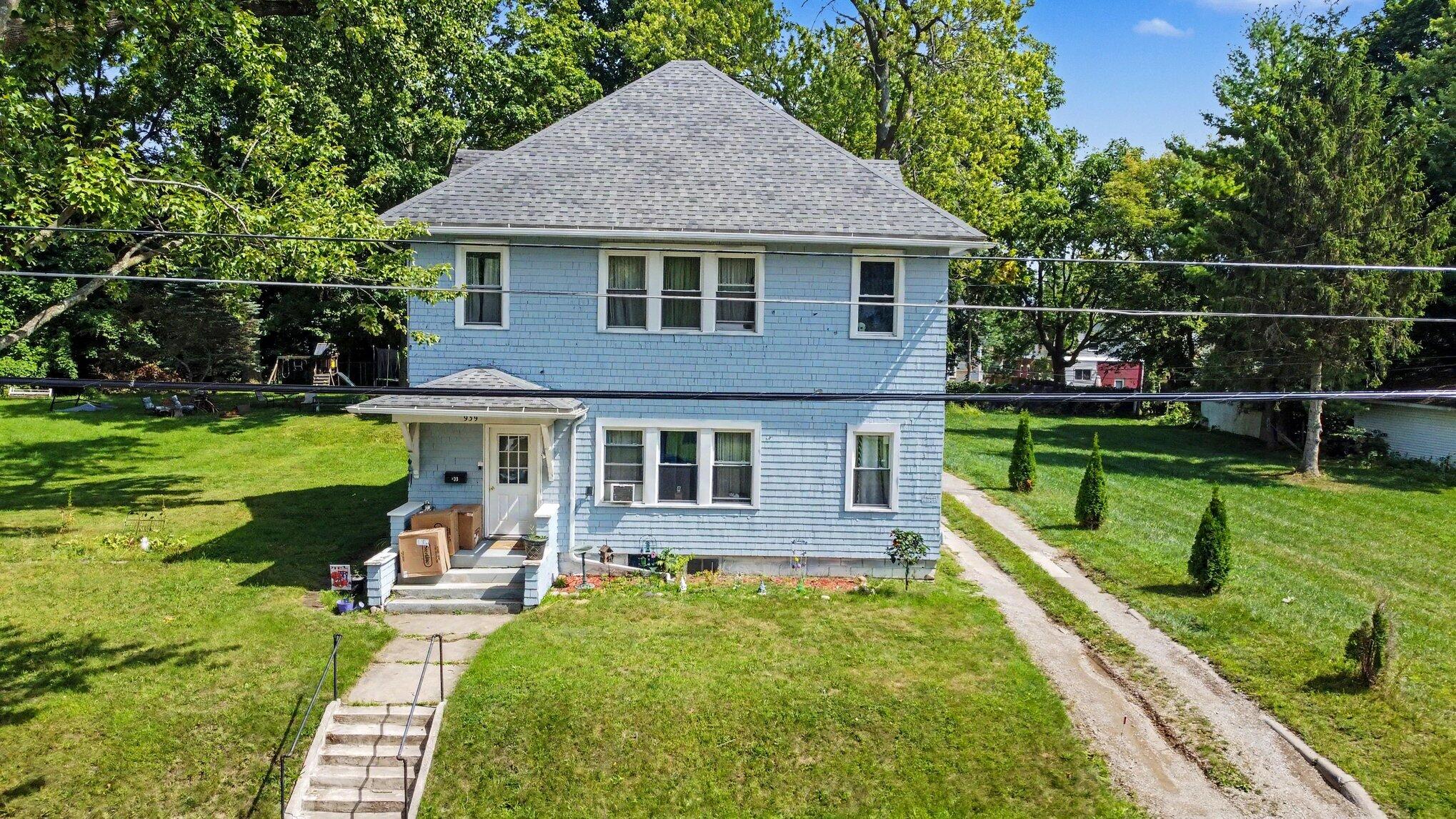 939 Maple Avenue Property Photo 1